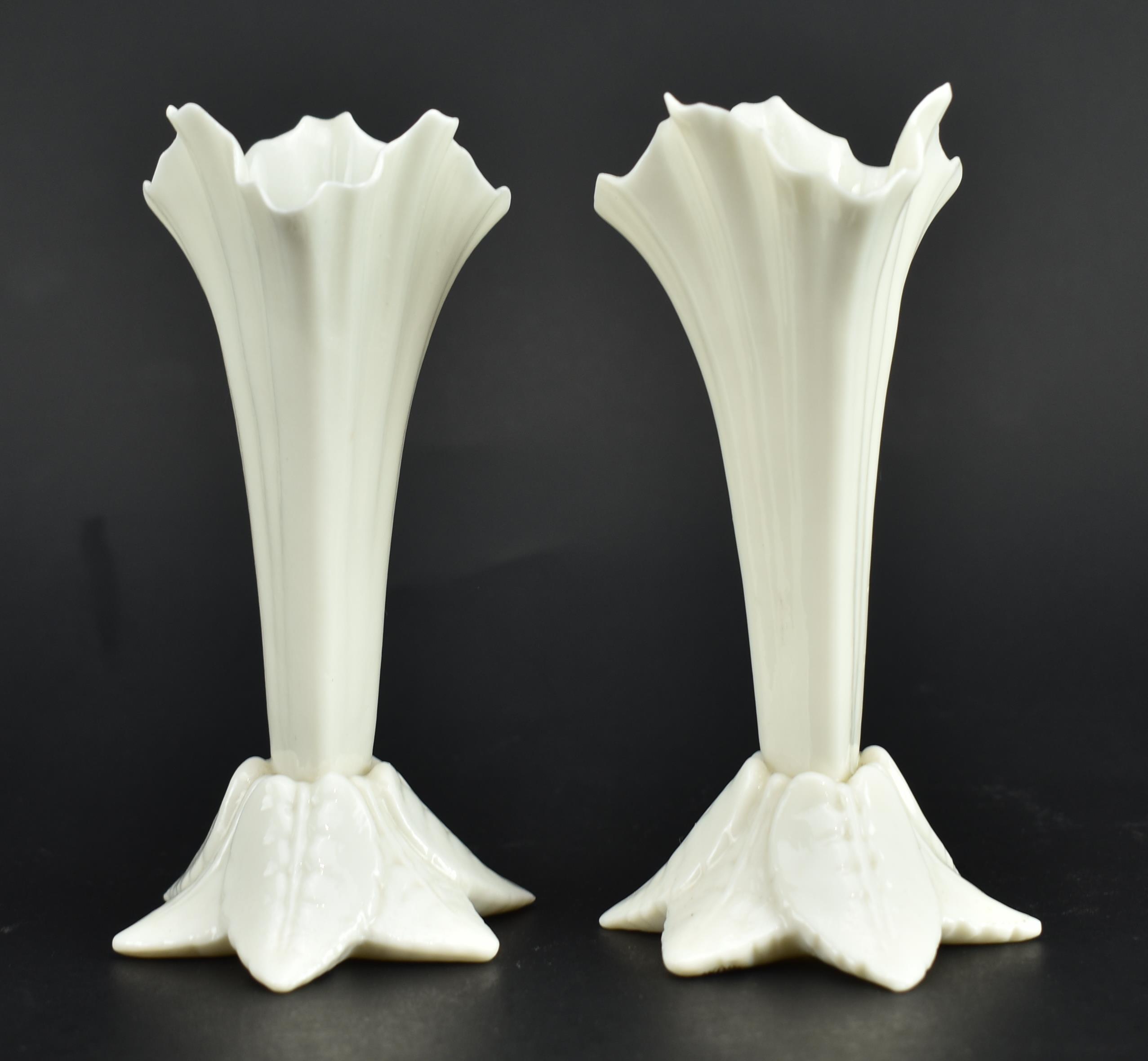 PAIR OF VINTAGE ROYAL WORCESTER FINE BONE CHINA CABINET VASES - Image 2 of 7