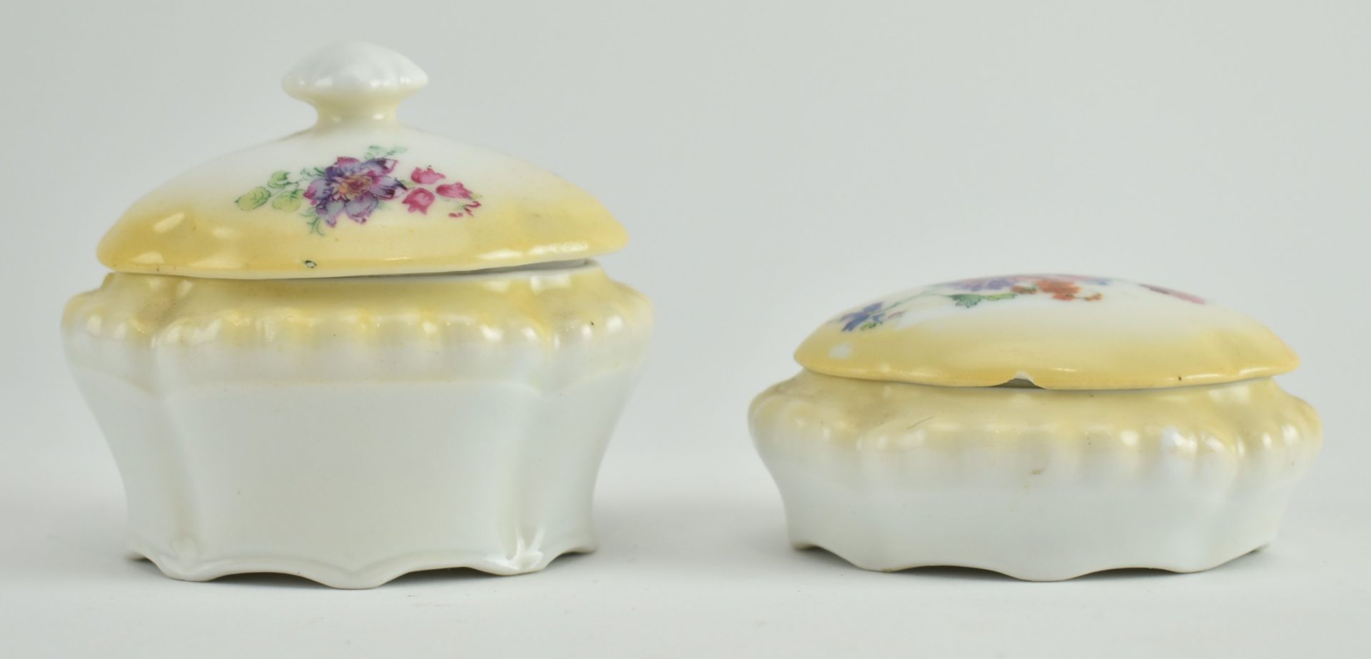 COLLECTION OF FOUR HAND PAINTED FLORAL PORCELAIN PIECES - Image 5 of 10