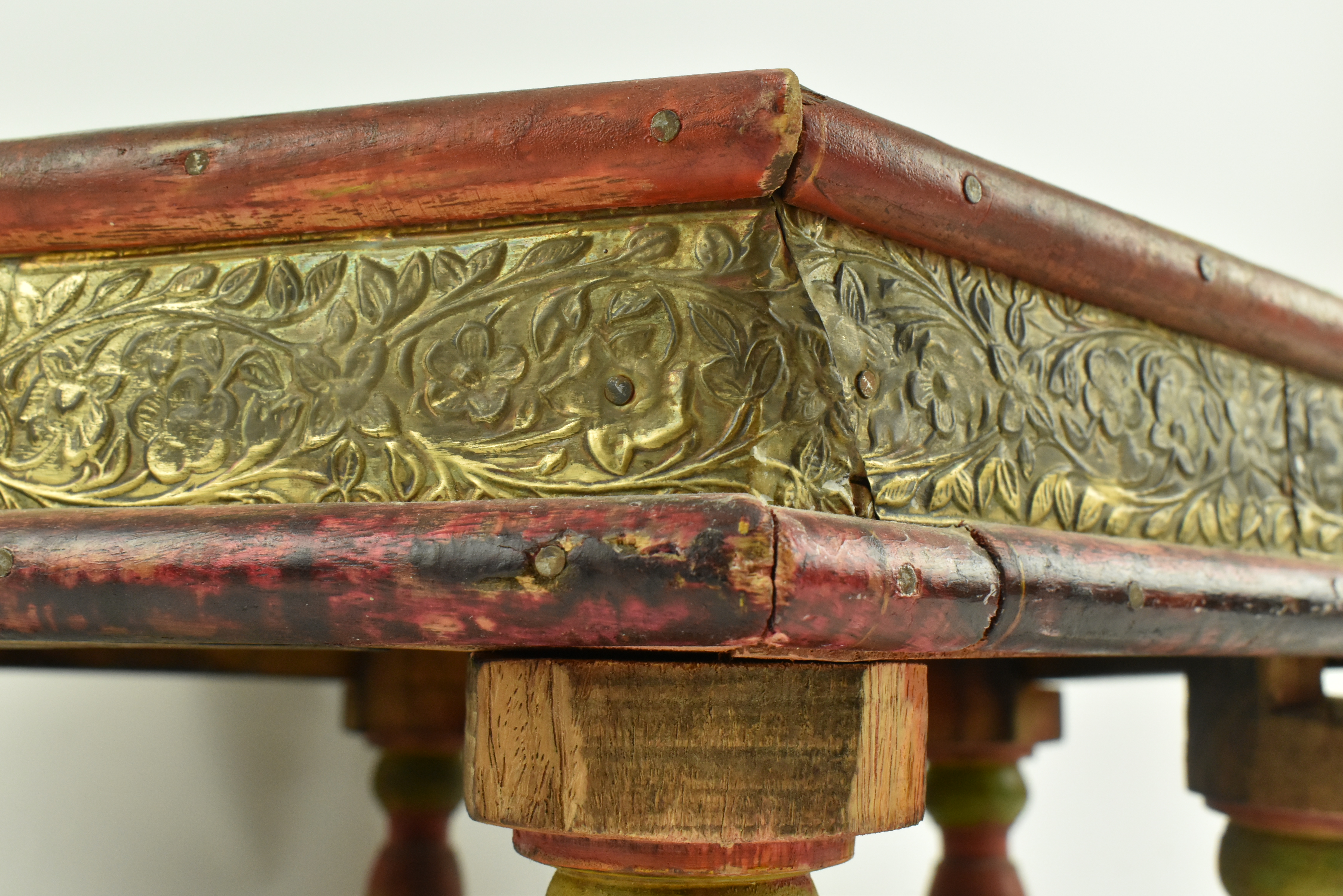 SMALL LOW INDIAN WOOD & HAMMERED BRASS SIDE TABLE - Image 3 of 5