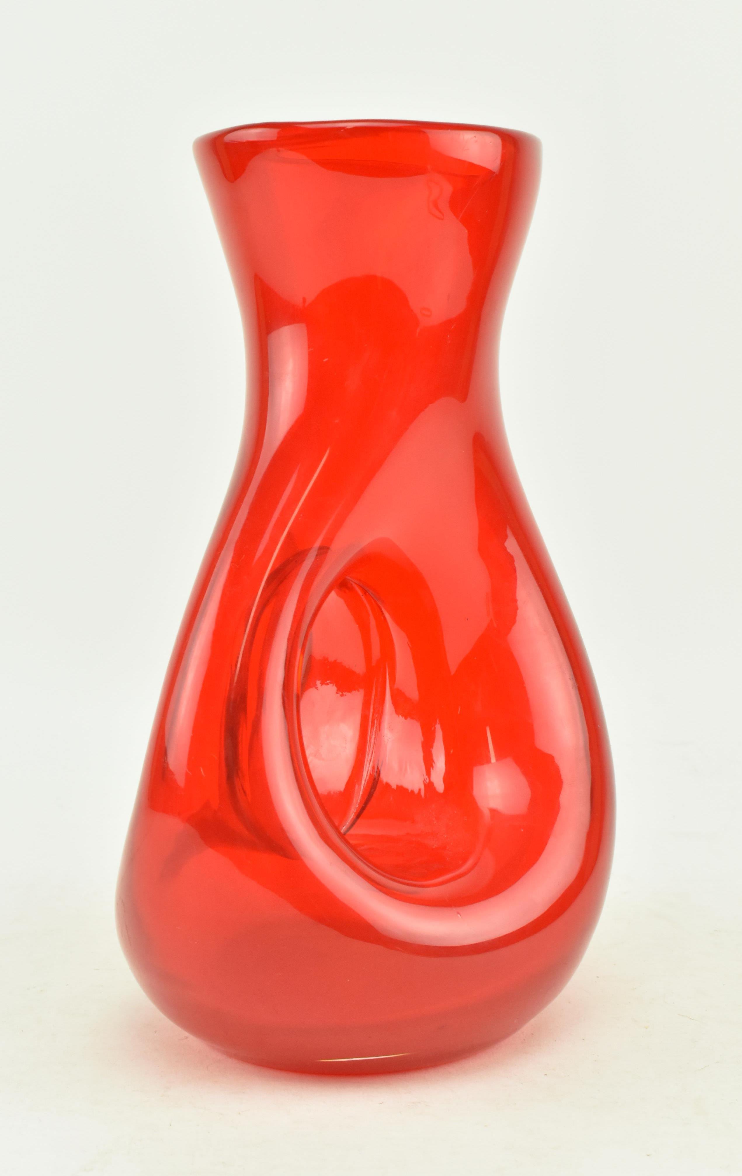 VINTAGE STUDIO ART GLASS DECANTER IN RUBY RED - Image 3 of 5