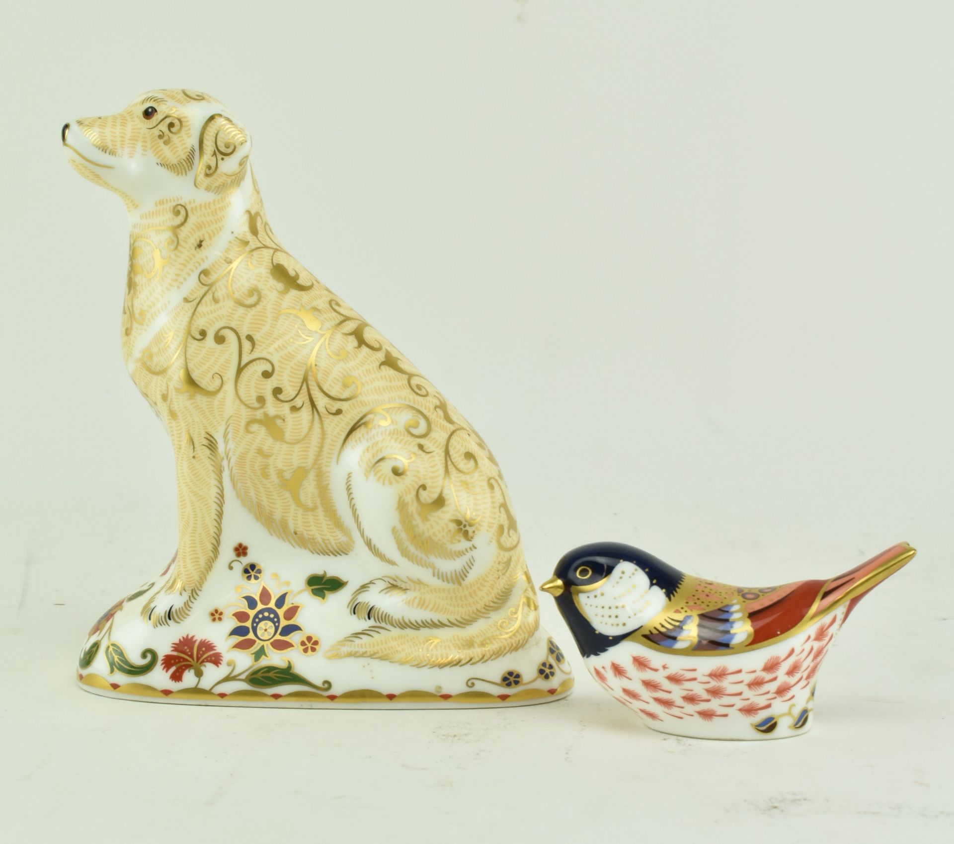 ROYAL CROWN DERBY - LABRADOR DOG PORCELAIN FIGURINE & BIRD - Image 3 of 6