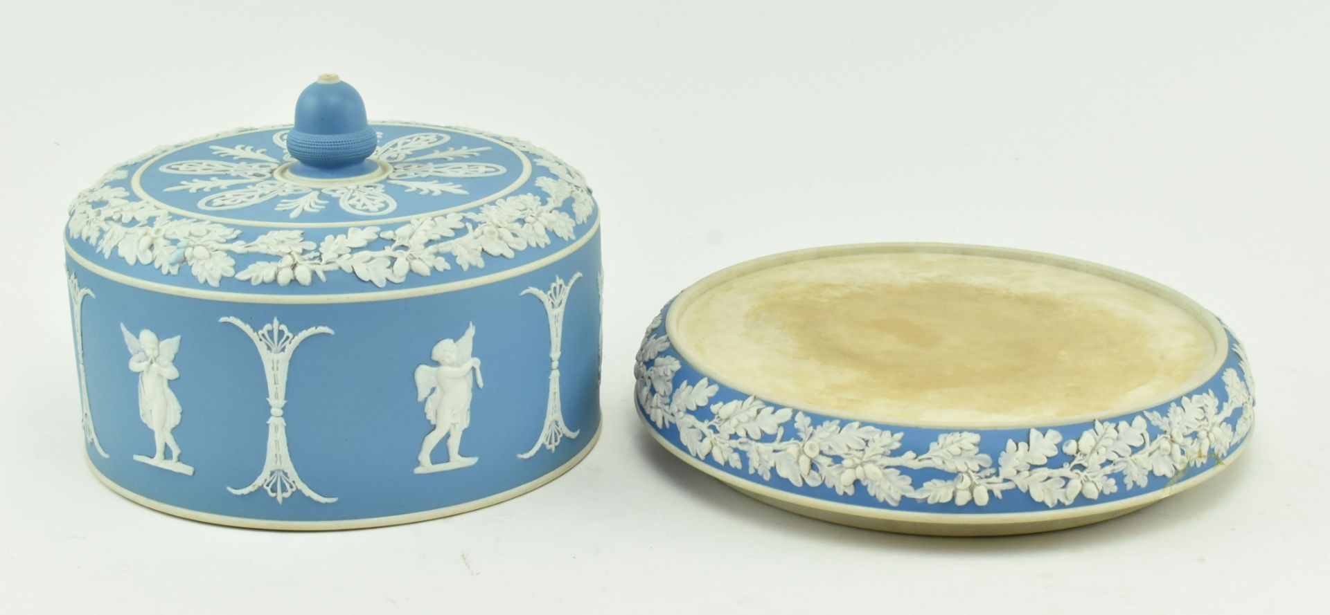 VICTORIAN WEDGWOOD JASPERWARE CHEESE DOME AND STAND - Image 2 of 8