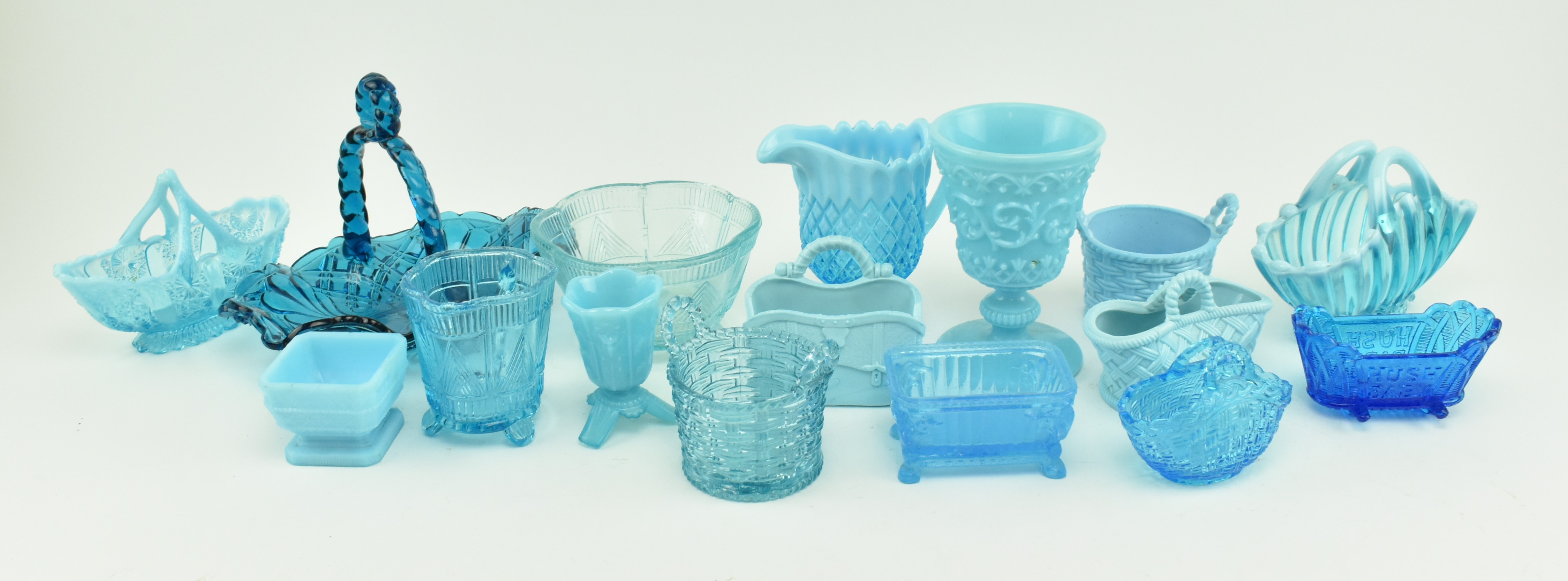 COLLECTION OF VICTORIAN & LATER BLUE PRESSED GLASS ITEMS