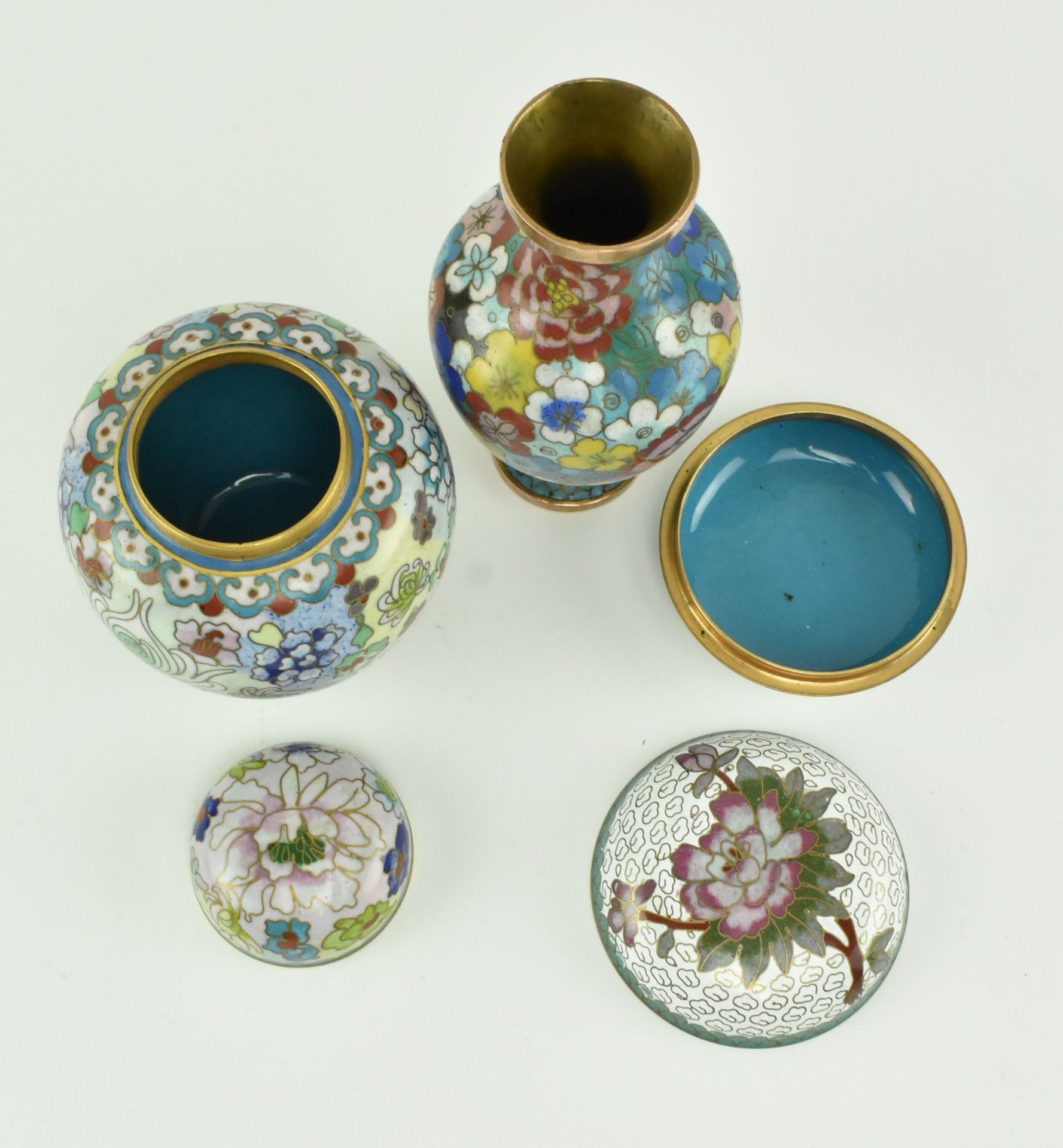 GROUP OF SEVEN CHINESE CLOISONNE VASES, JAR, CADDY AND BOXES - Image 6 of 8