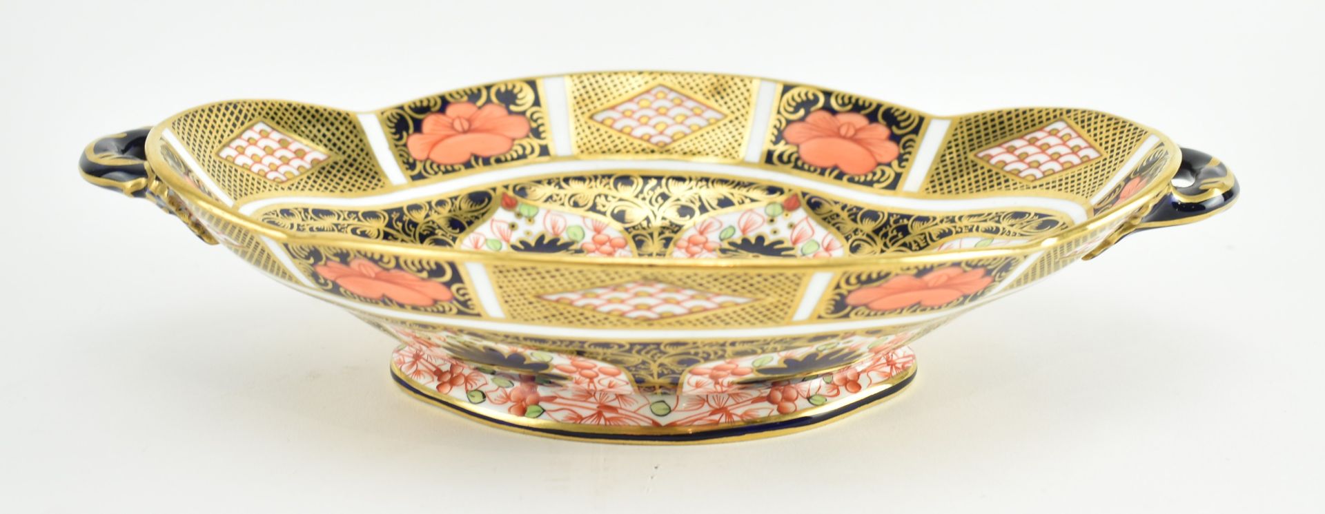 1920S ROYAL CROWN DERBY OLD IMARI DESSERT DISH WITH HANDLES