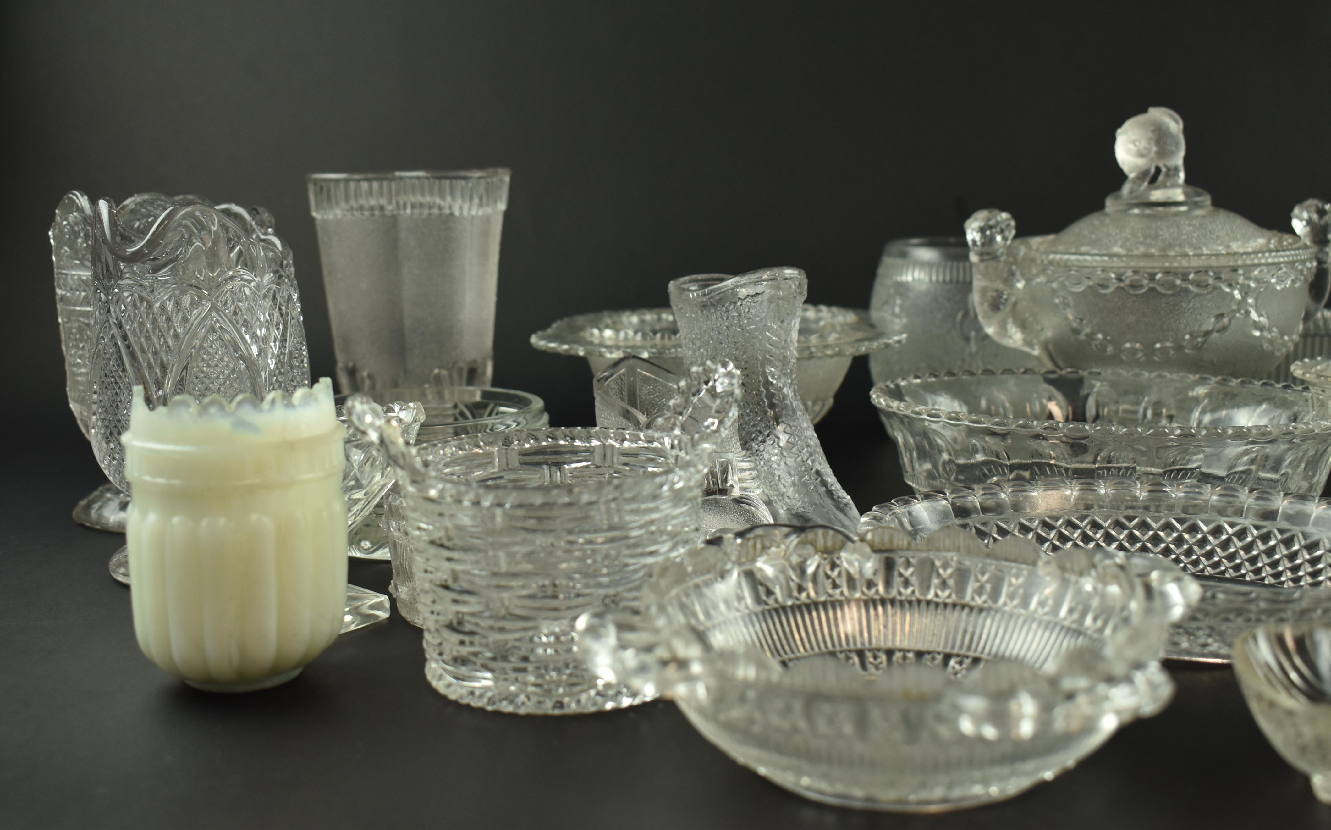 COLLECTION OF VICTORIAN & LATER PRESSED GLASS - Image 4 of 14