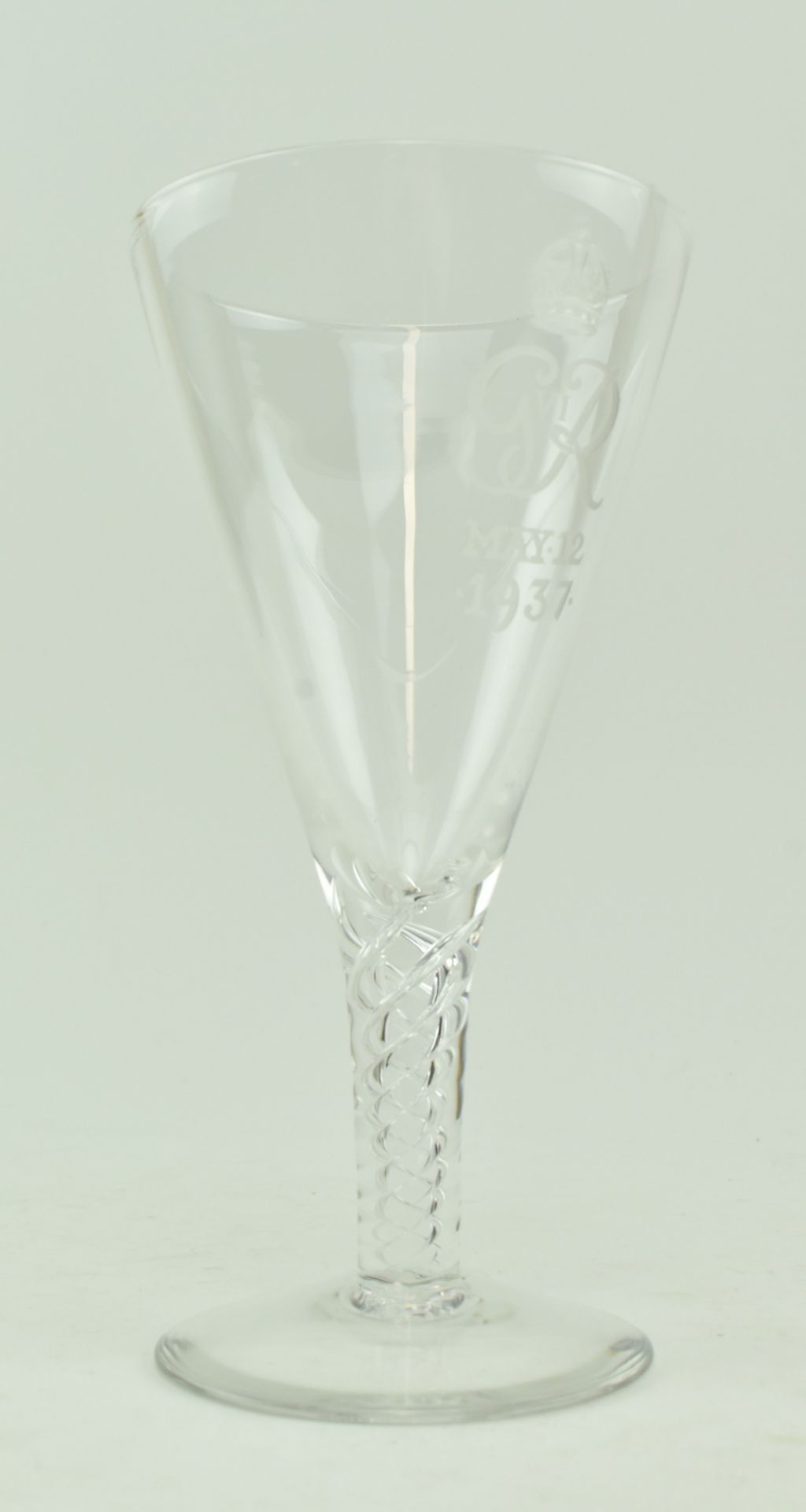 STUART GLASS - 1937 COMMEMORATIVE ETCHED GLASS CHALICE - Bild 7 aus 7