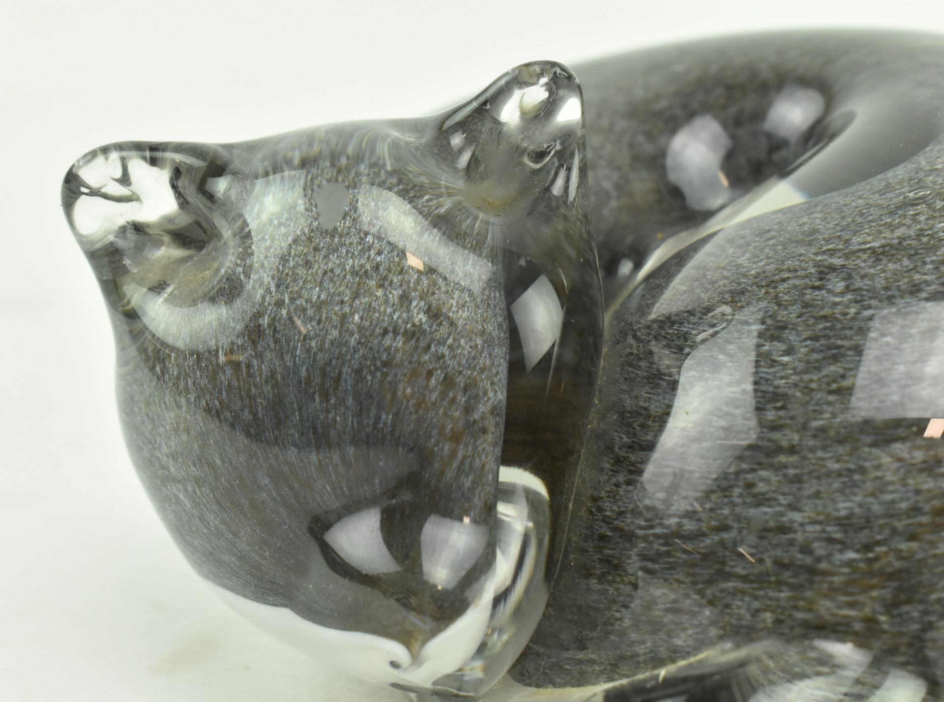 TWO BESWICK SIAMESE CATS, A MOUSE & LANGHAM GLASS CAT - Image 5 of 10