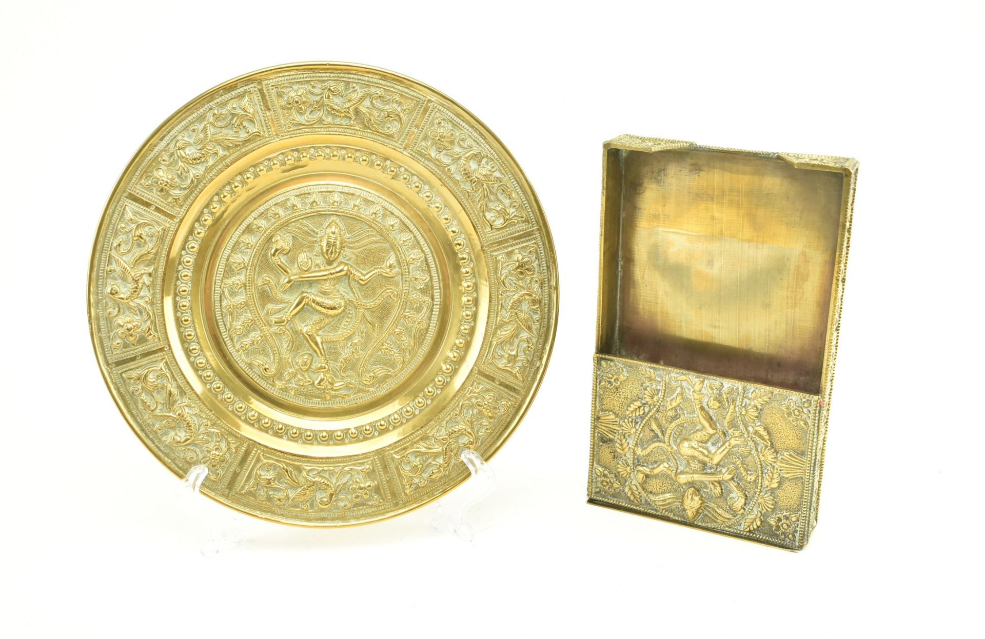 INDIAN BRASS WALL PLAQUE AND EXPORT CONFERENCE HOLDER - Image 2 of 10