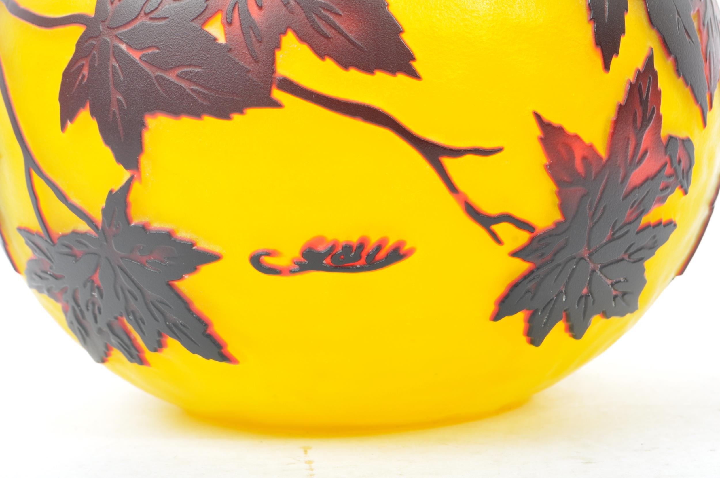 MANNER OF GALLE - 20TH CENTURY GLASS CAMEO VASE / BOWL - Image 5 of 6