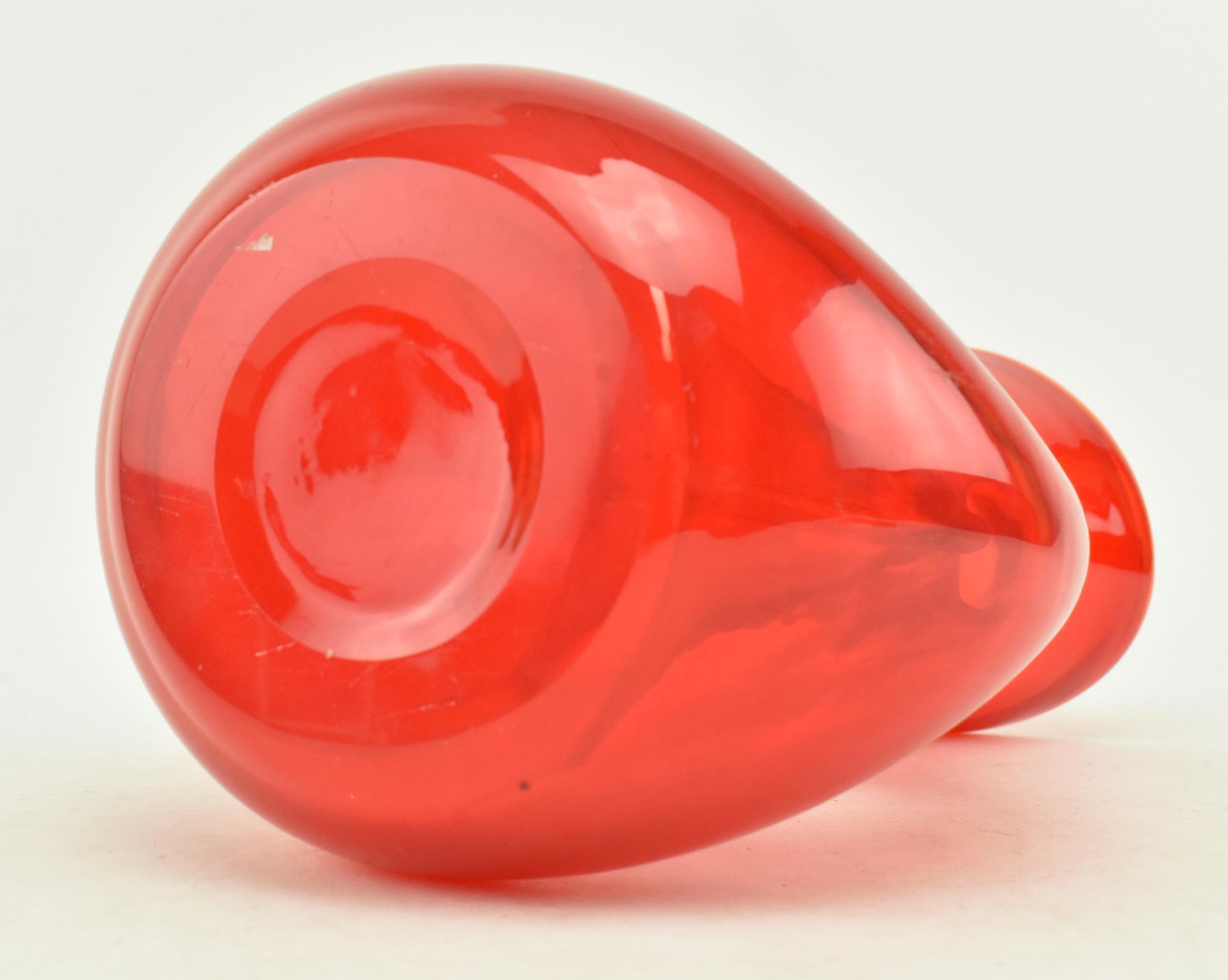 VINTAGE STUDIO ART GLASS DECANTER IN RUBY RED - Bild 5 aus 5