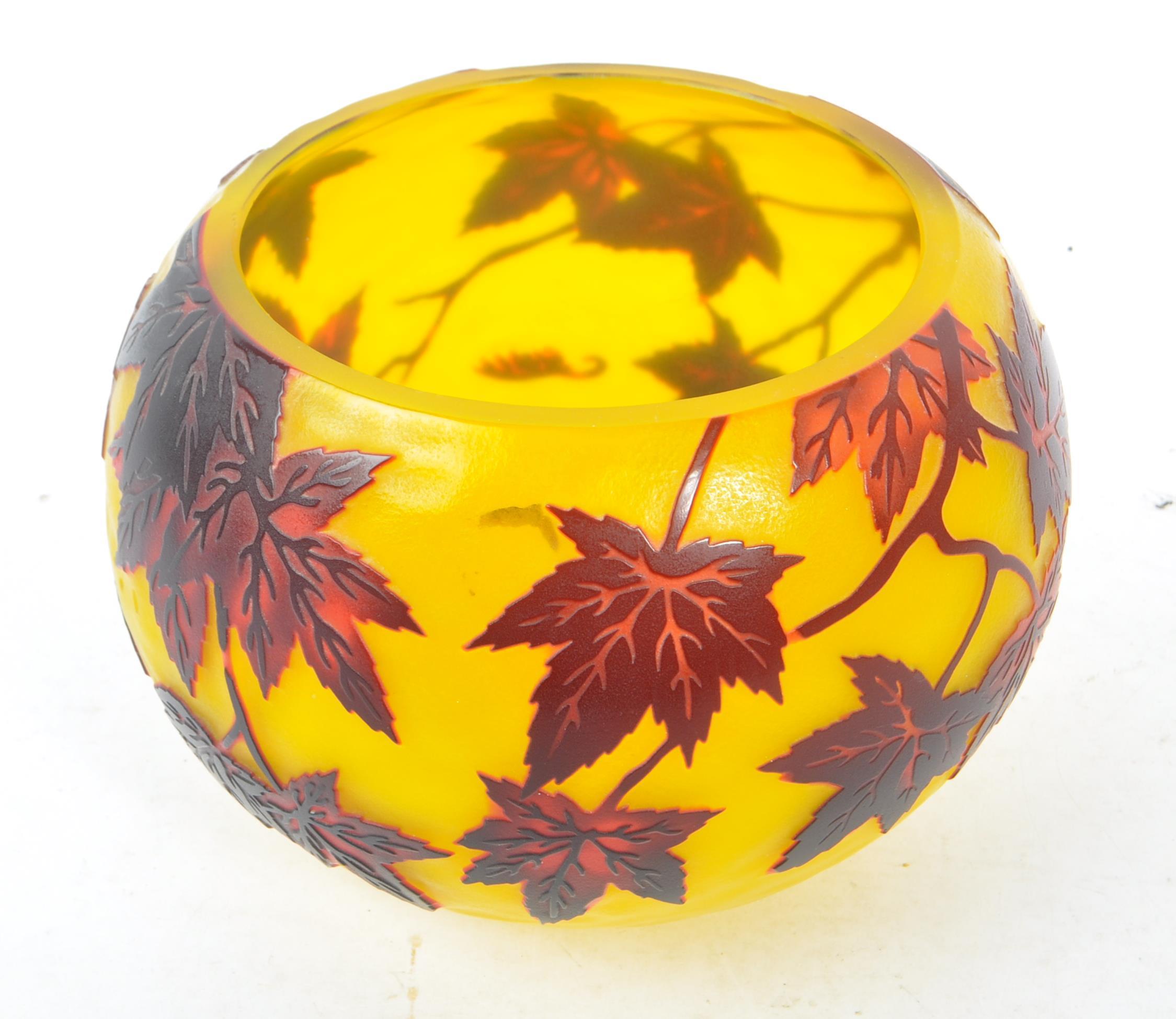 MANNER OF GALLE - 20TH CENTURY GLASS CAMEO VASE / BOWL - Image 4 of 6