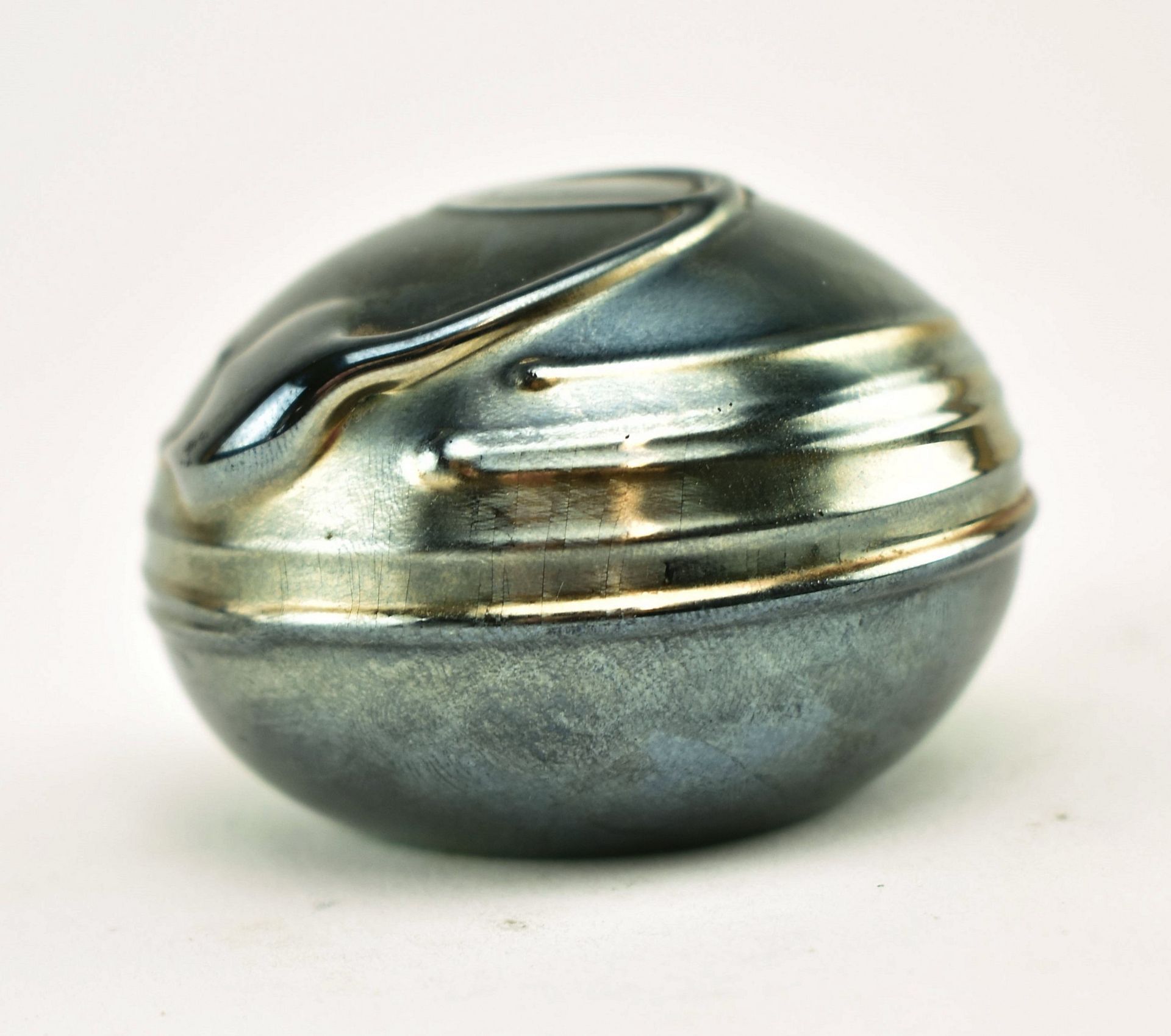 STUDIO BLUE LUSTRE GLASS PAPER WEIGHT BY PAUL BROWN - Image 3 of 5