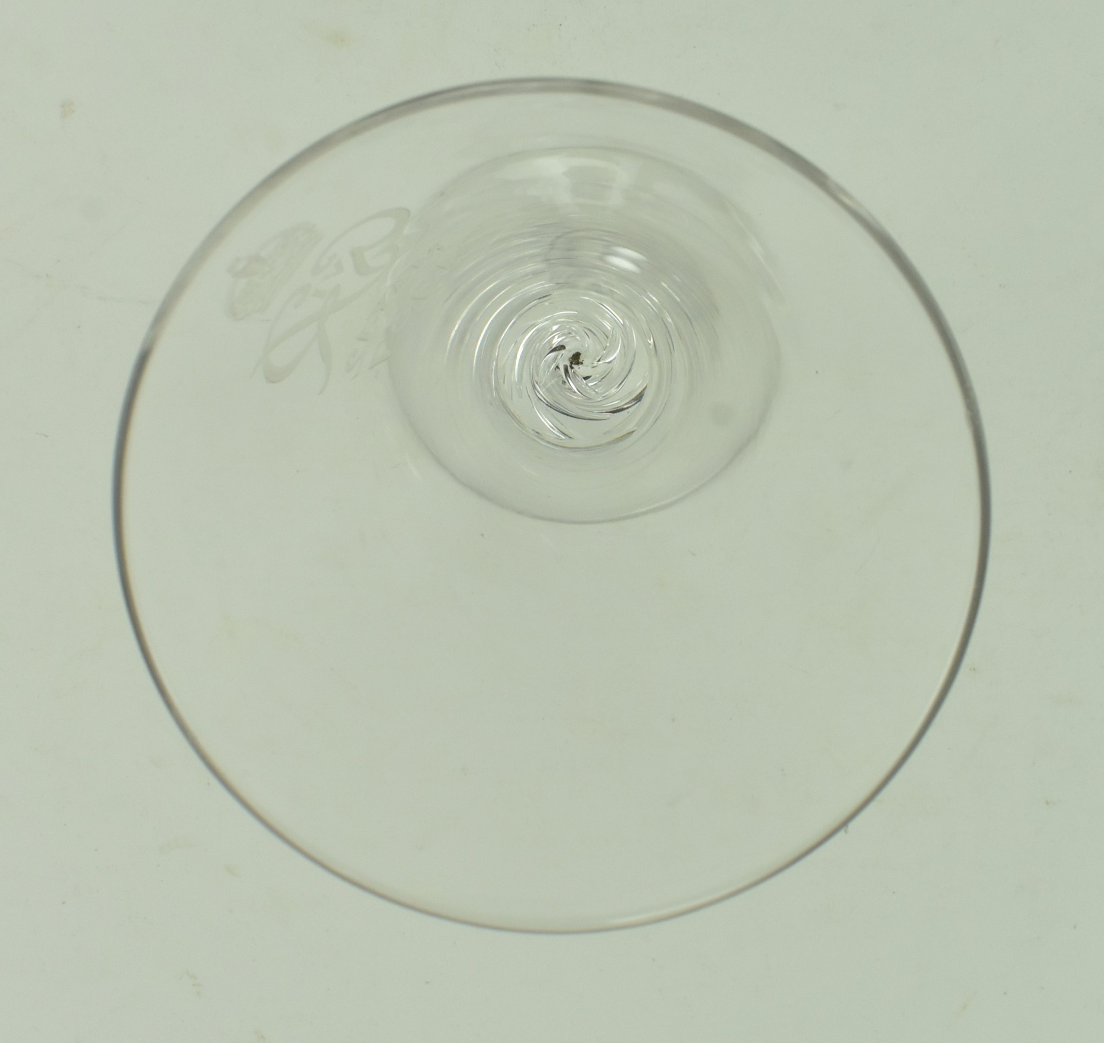 STUART GLASS - 1937 COMMEMORATIVE ETCHED GLASS CHALICE - Image 4 of 7