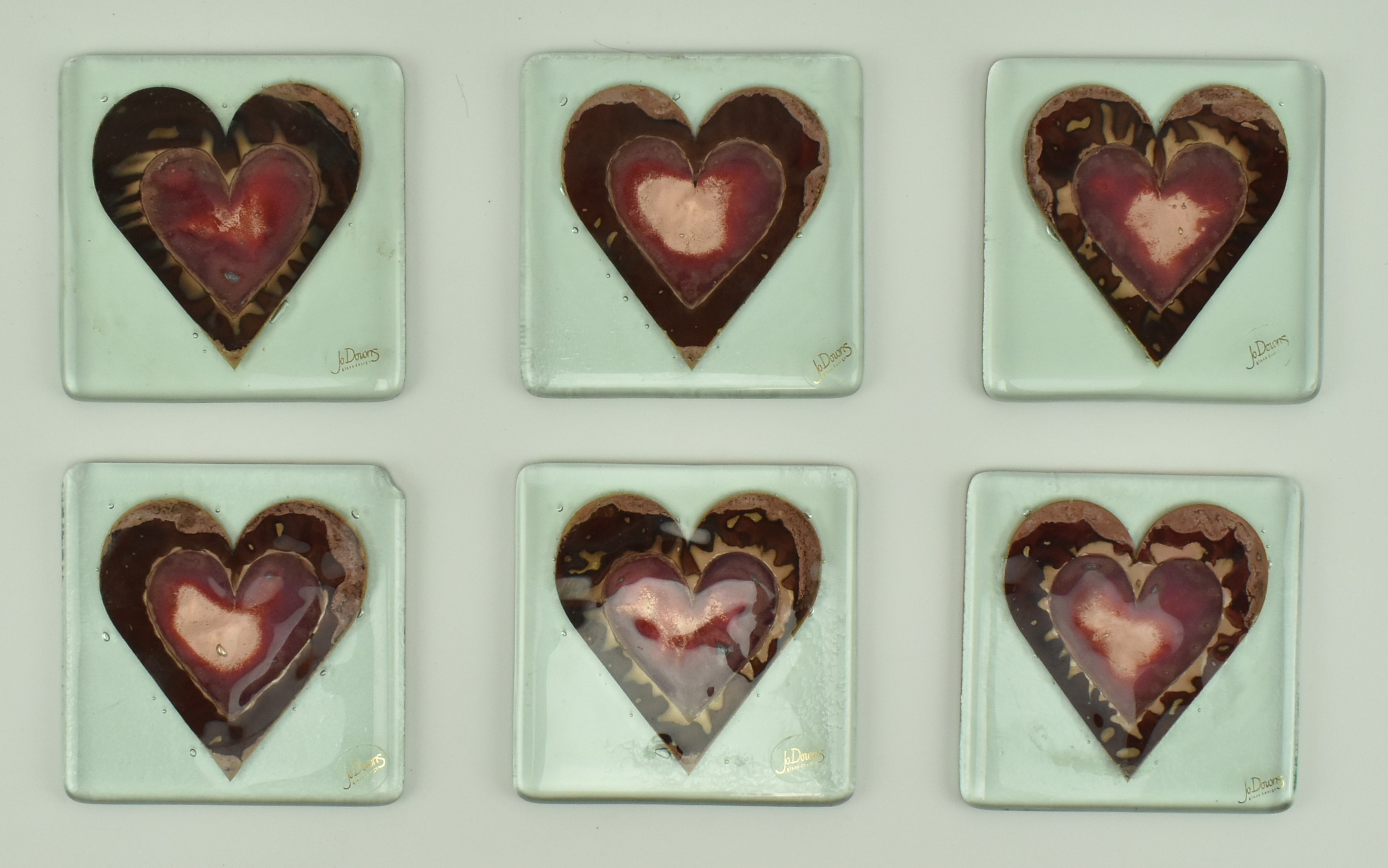 JO DOWNS - COLLECTION OF STUDIO GLASS COASTERS & PLATTERS - Image 4 of 8