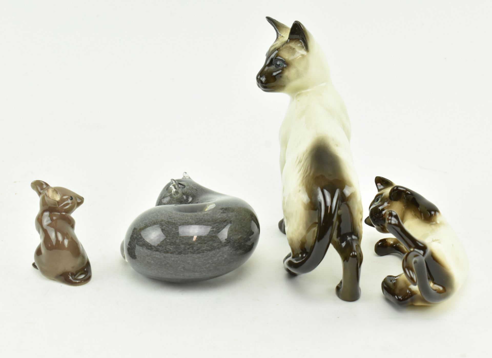 TWO BESWICK SIAMESE CATS, A MOUSE & LANGHAM GLASS CAT - Image 6 of 10