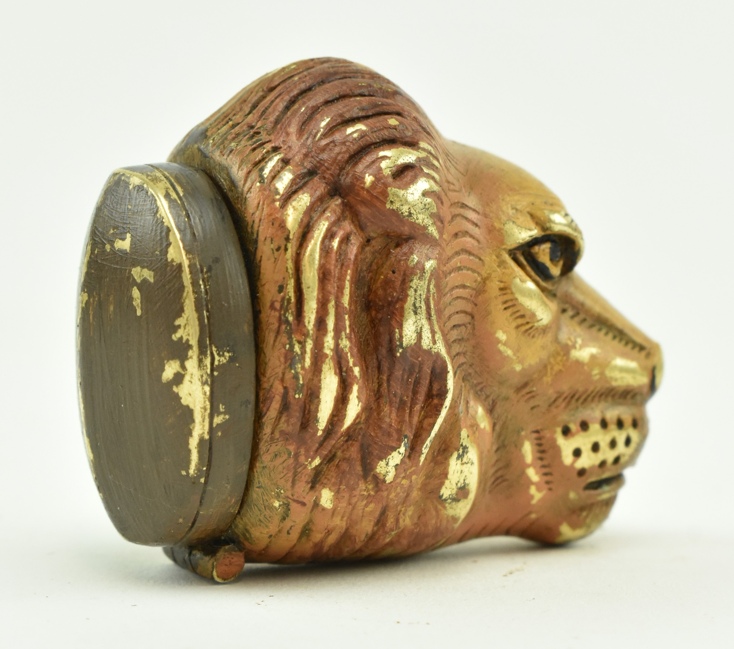 VICTORIAN COLD PAINTED BRASS LION'S HEAD SNUFF BOX - Image 4 of 4