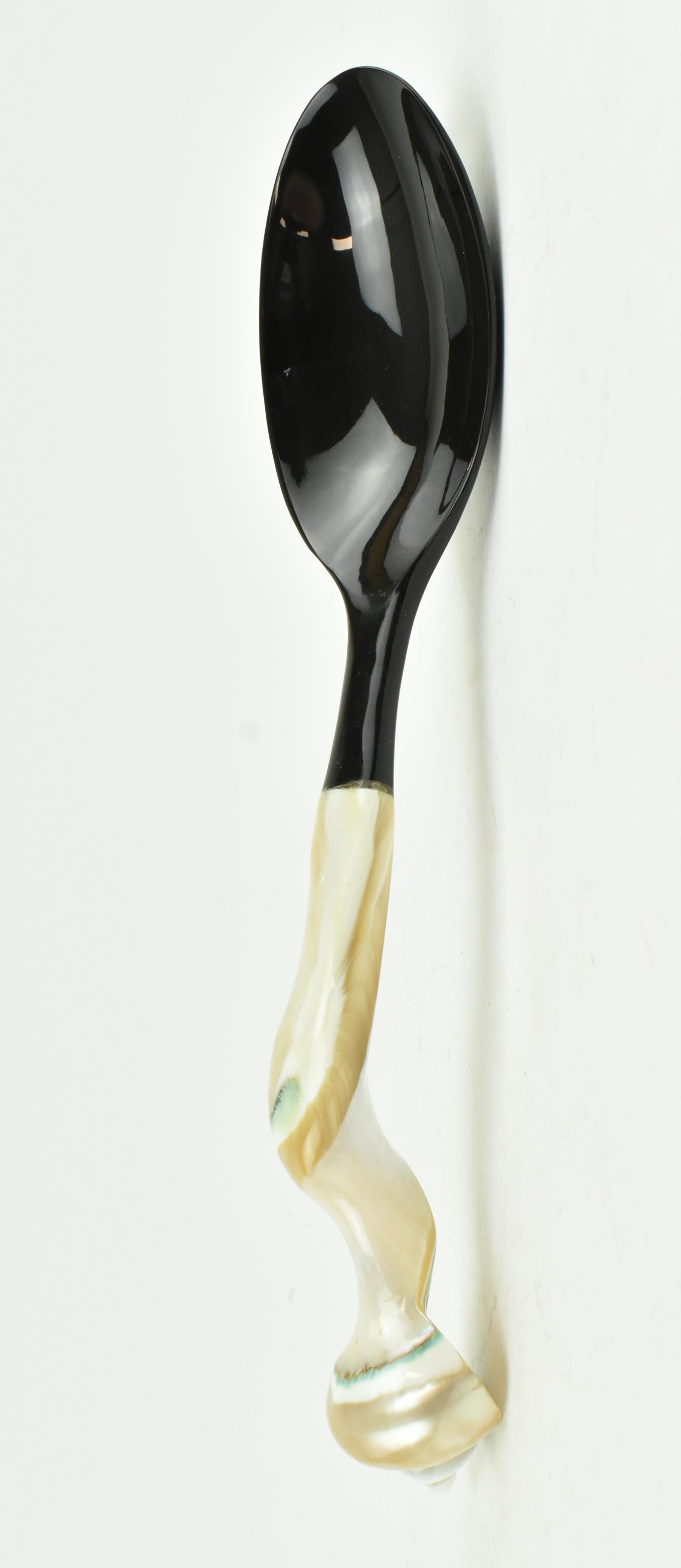 PAIR OF MOTHER OF PEARL CONCH HANDLED SALAD SPOONS & 1 OTHER - Image 7 of 8