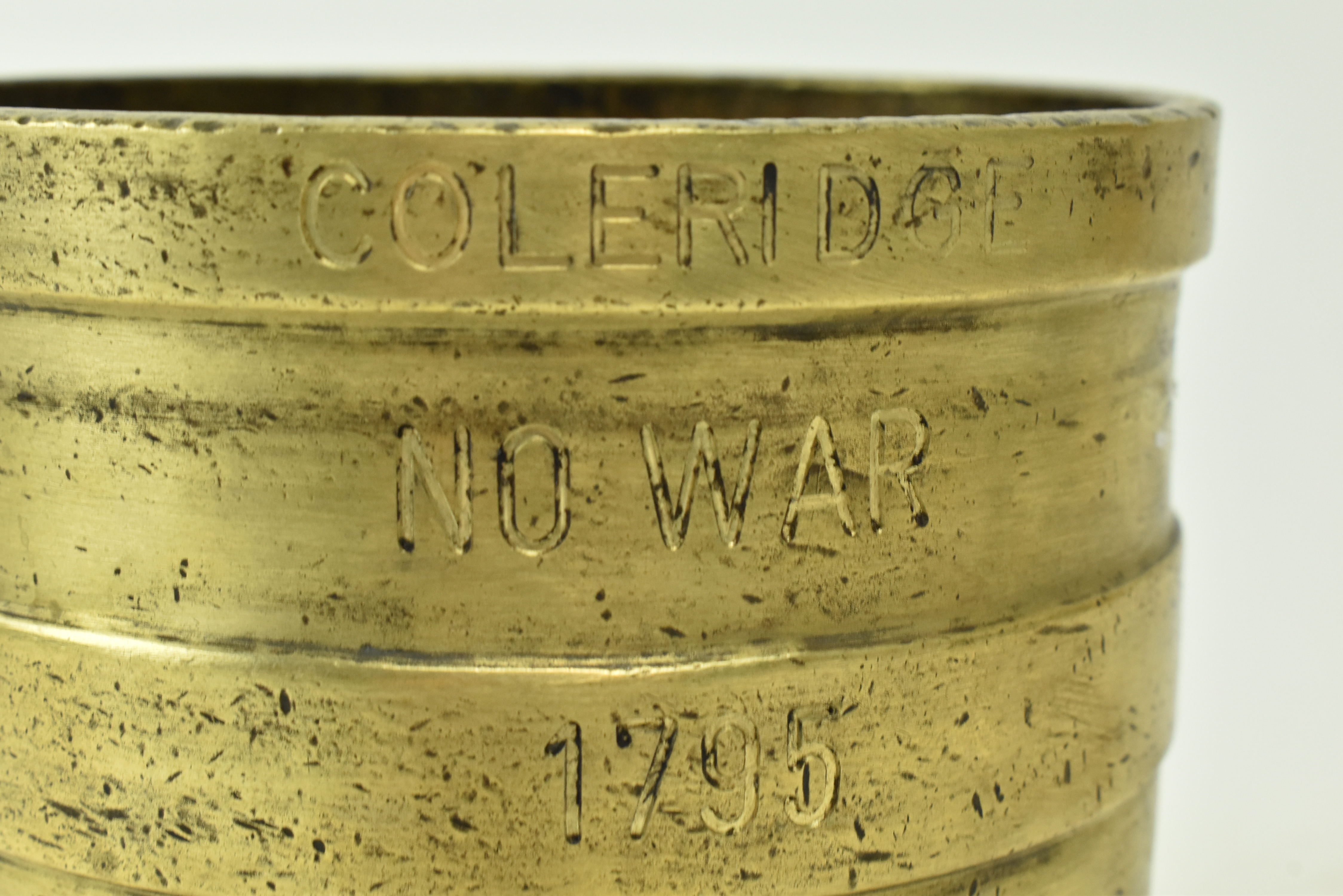 ENGLISH BRASSED BRONZE BELIEVED TRENCH ART POT - Image 4 of 5