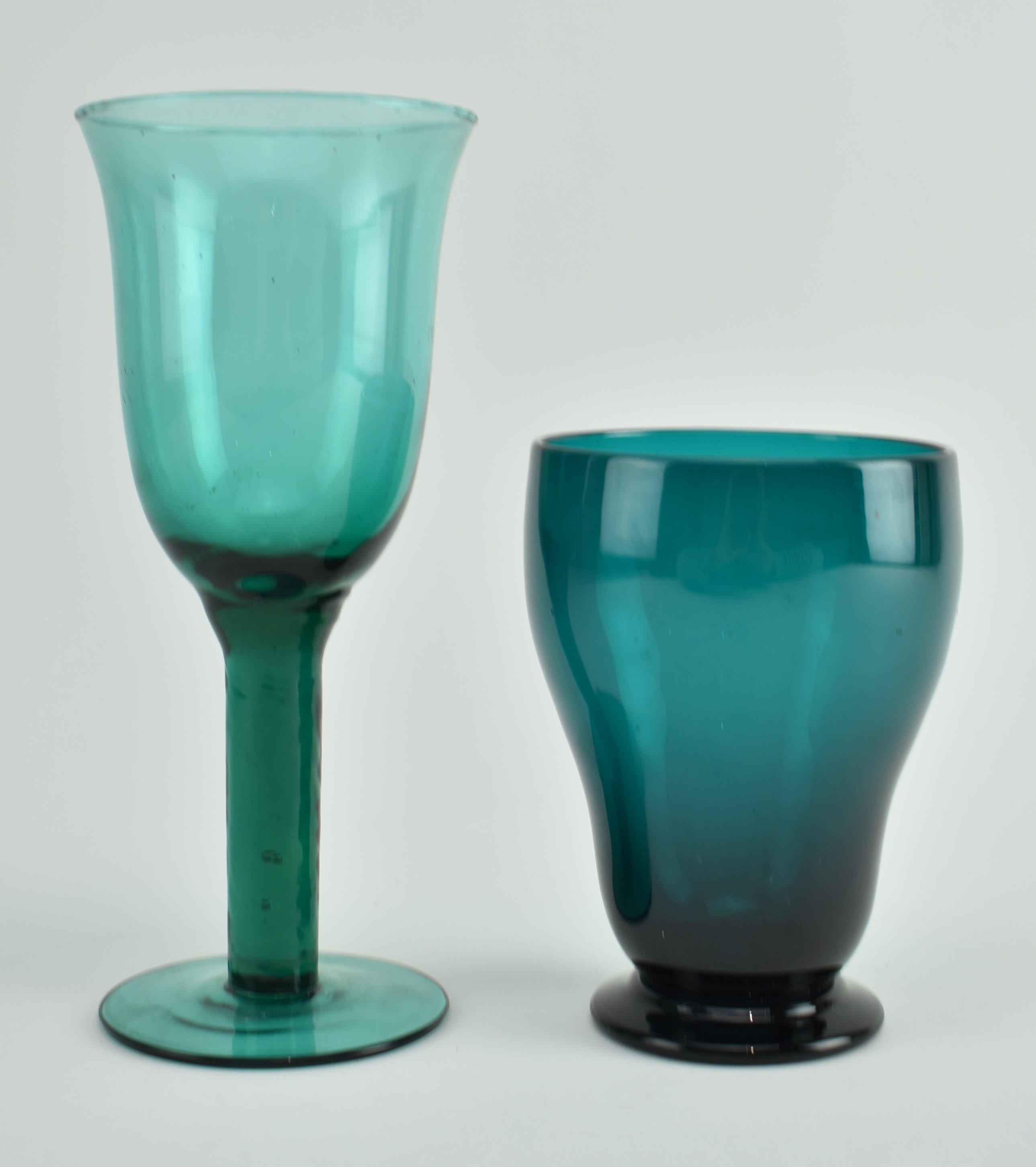 TWO EARLY-MID 20TH CENTURY GREEN - BLUE DRINKING GLASSES - Image 2 of 8
