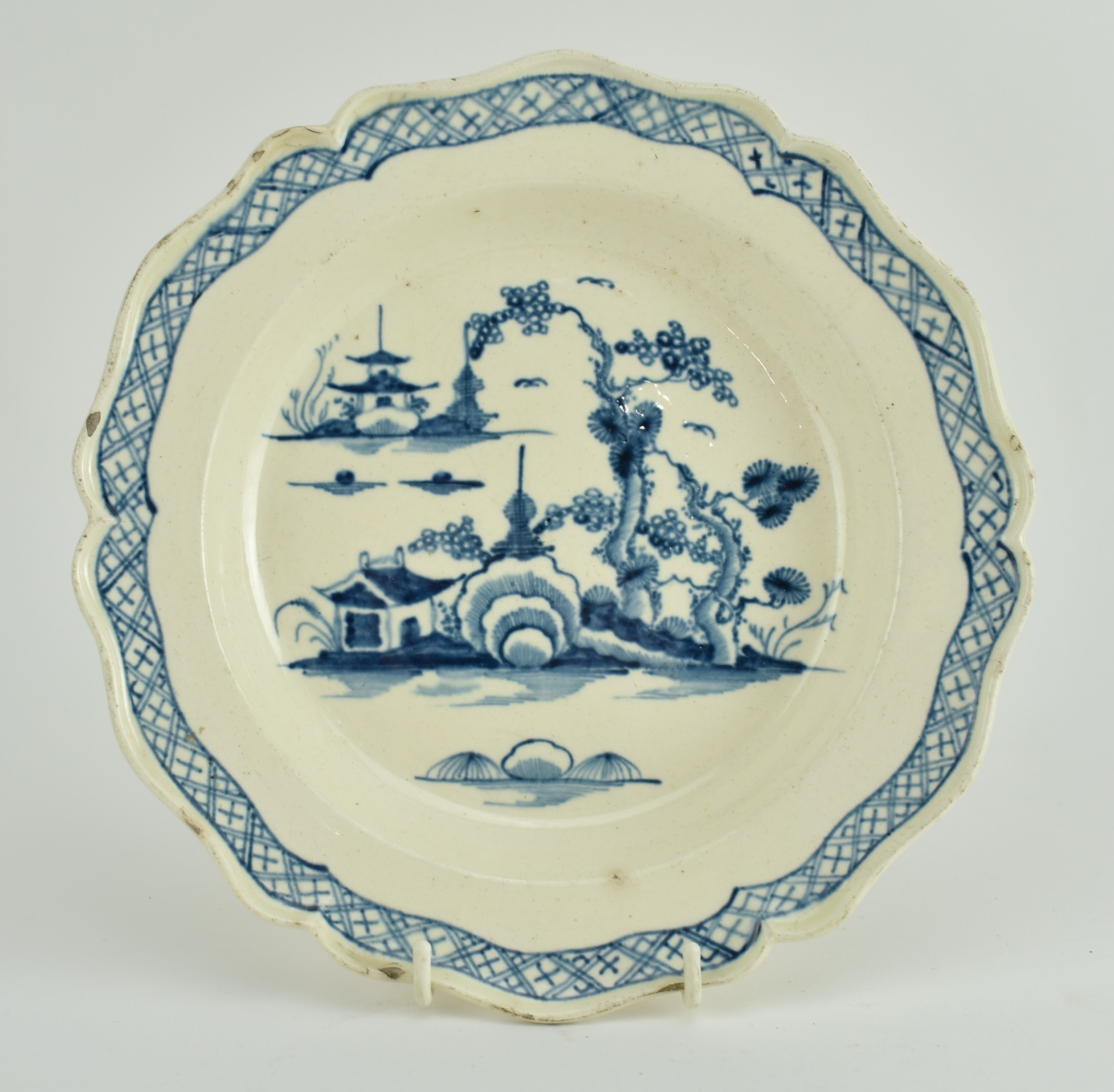 LATE 18TH CENTURY PEARLWARE BLUE AND WHITE CABINET PLATE - Image 2 of 5