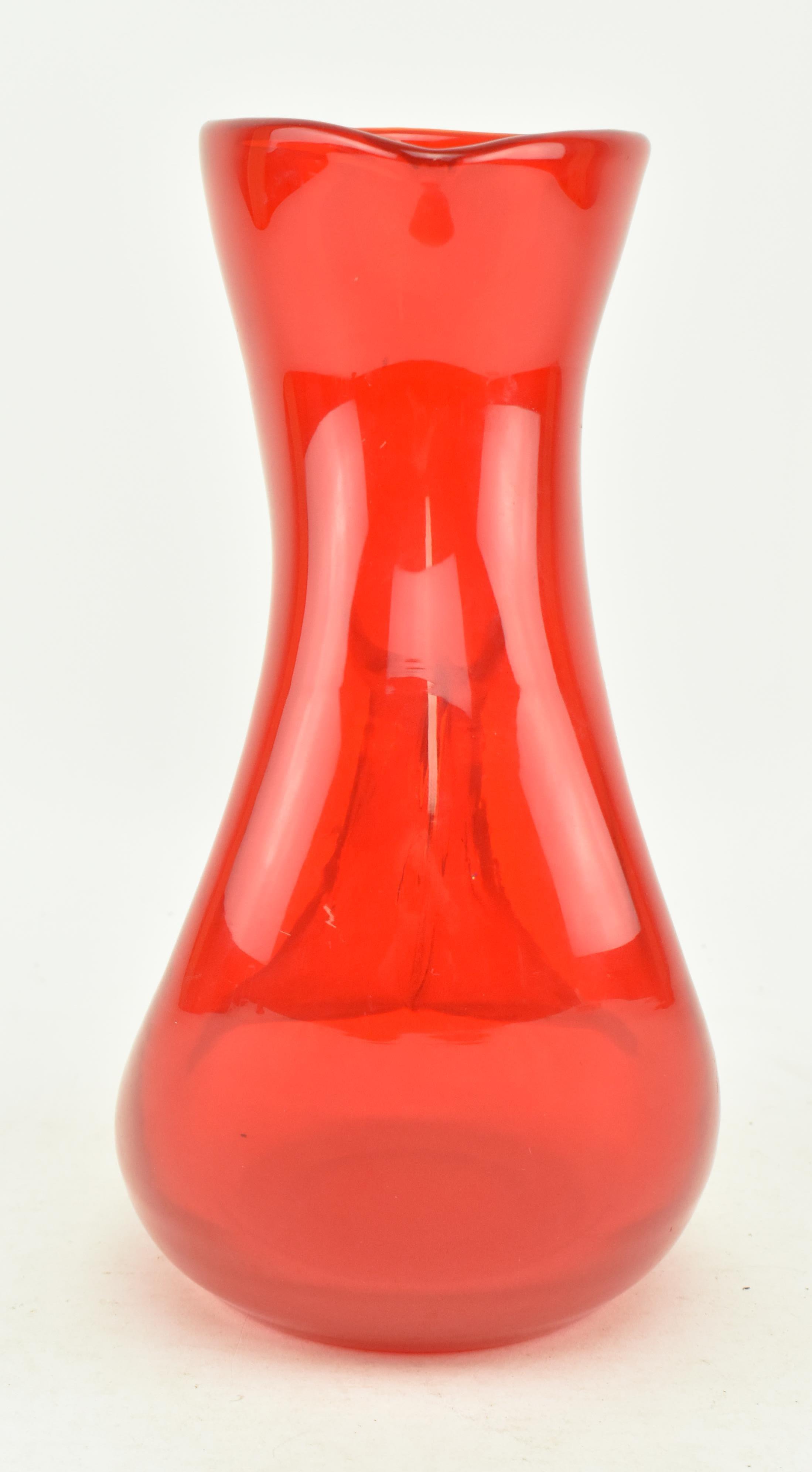 VINTAGE STUDIO ART GLASS DECANTER IN RUBY RED - Image 4 of 5