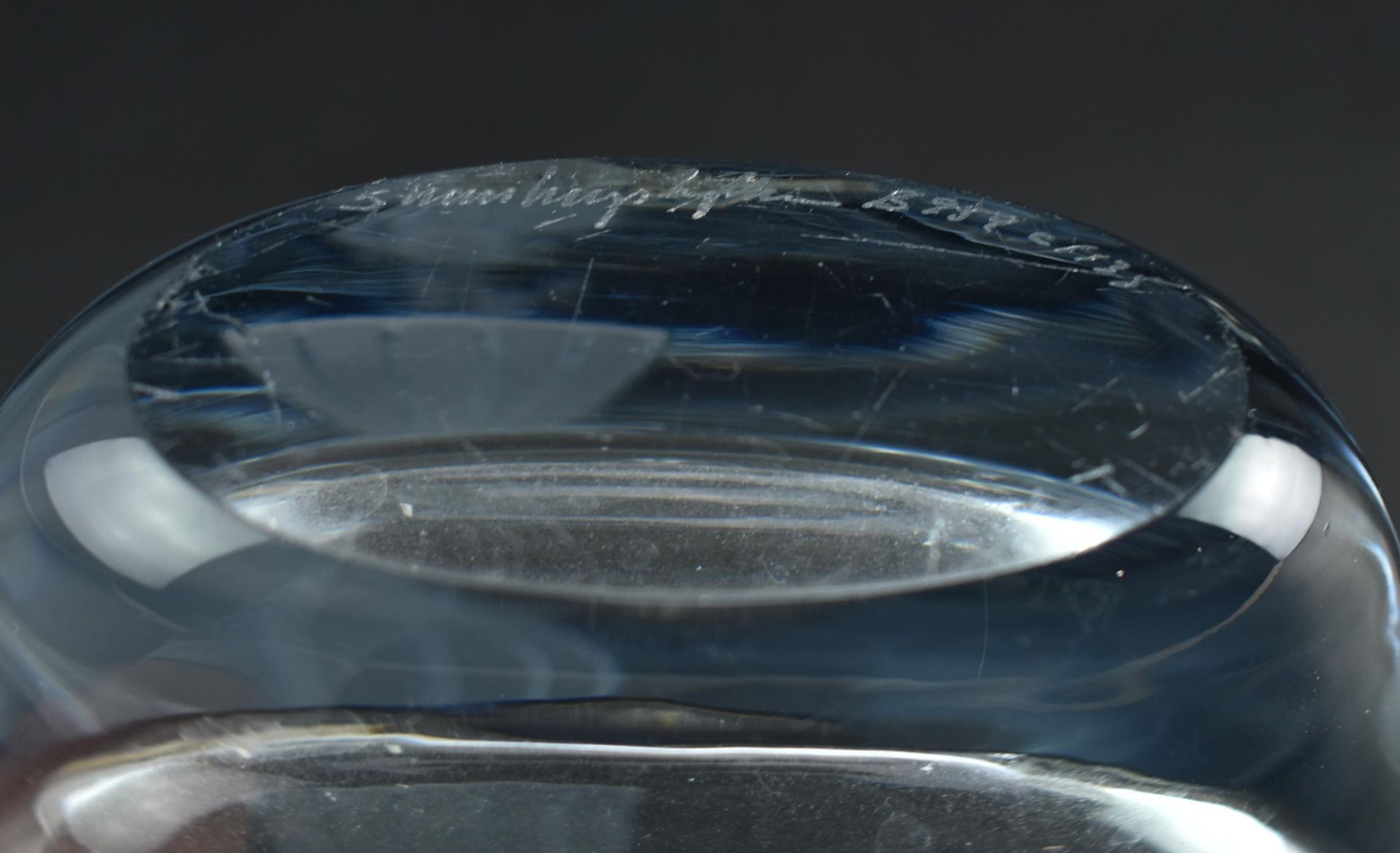 REIJMYRE GLASS POLAR BEAR & STROMBERGSHYTANN GLASS VASE - Image 5 of 8