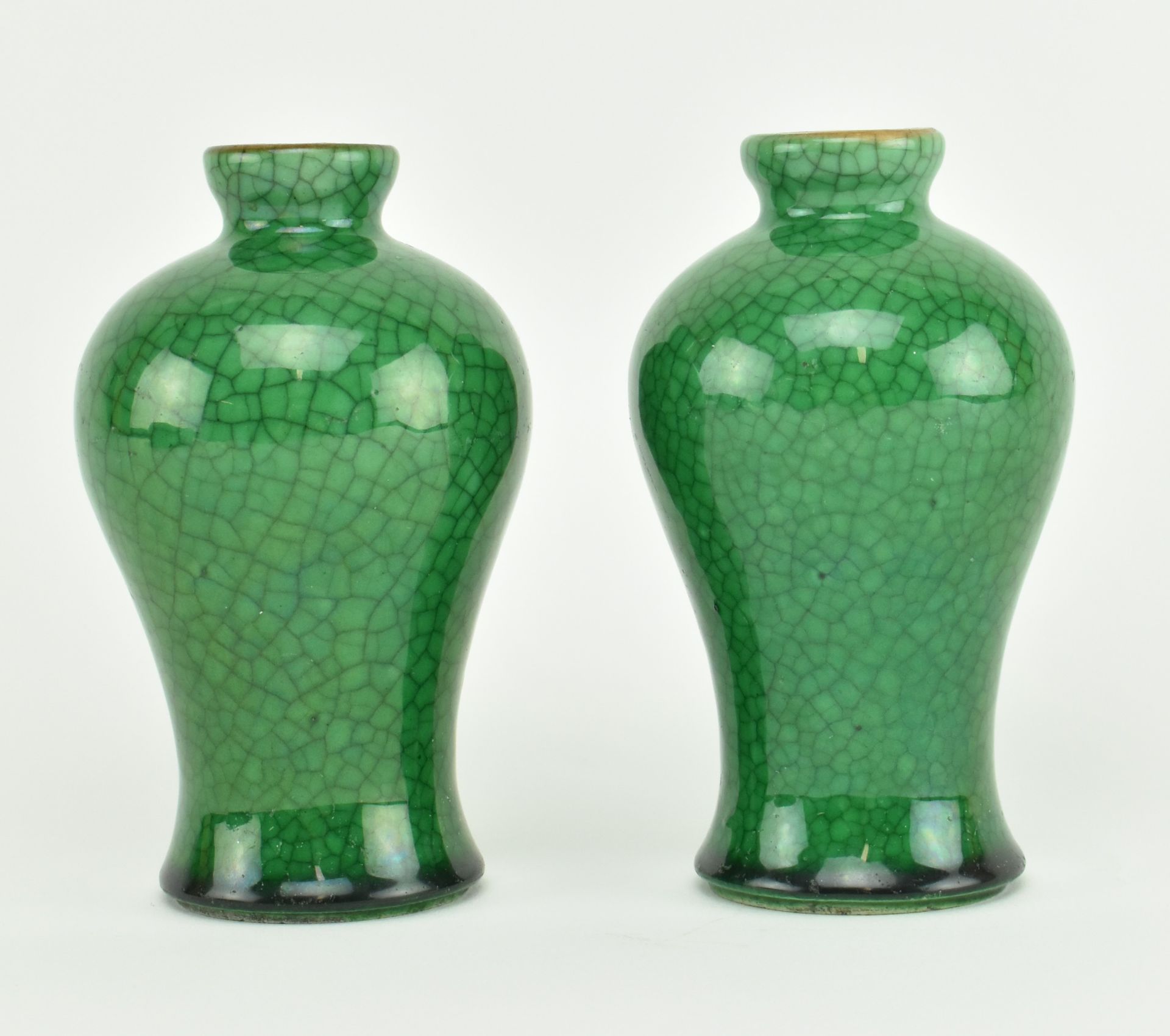 THREE 20TH CENTURY GREEN CRACKLED BRUSH WASHER AND VASES - Image 5 of 7