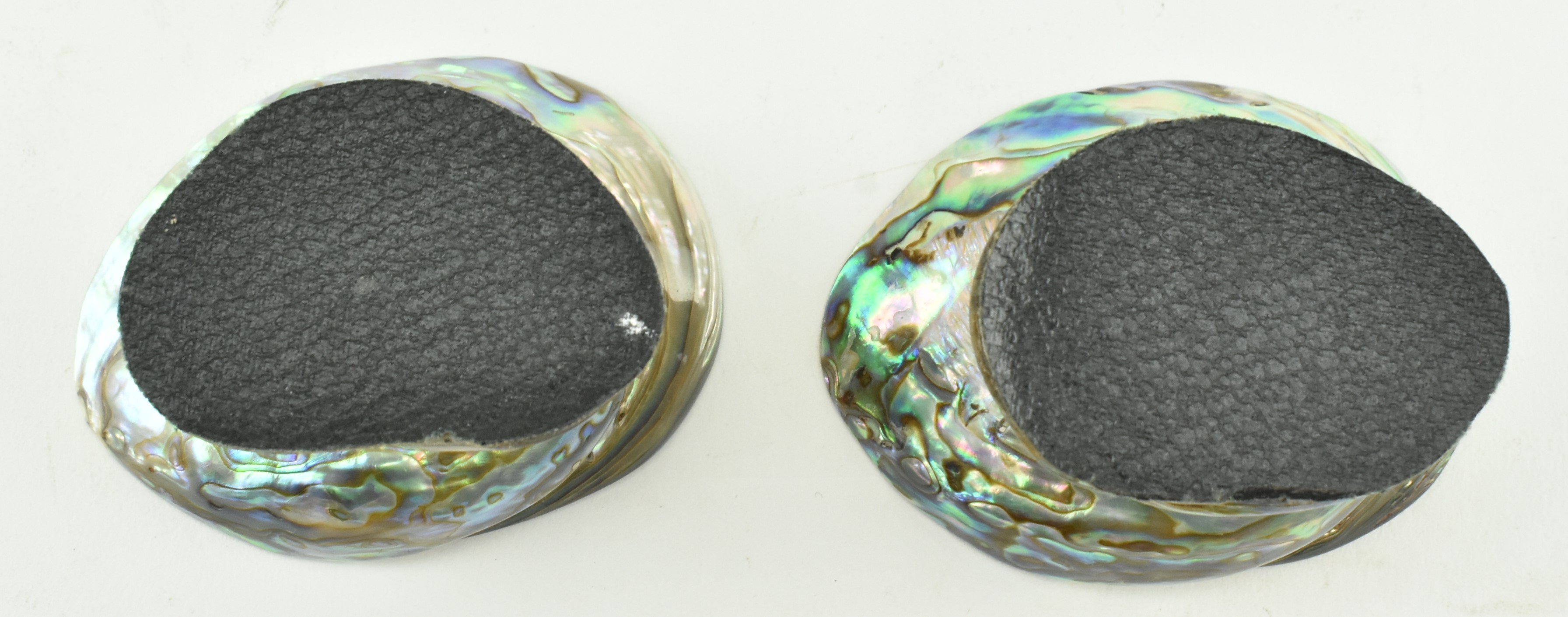 COLLECTION OF VINTAGE ABALONE ITEMS, INCL. SALT & PEPPER SHAKERS - Image 6 of 12