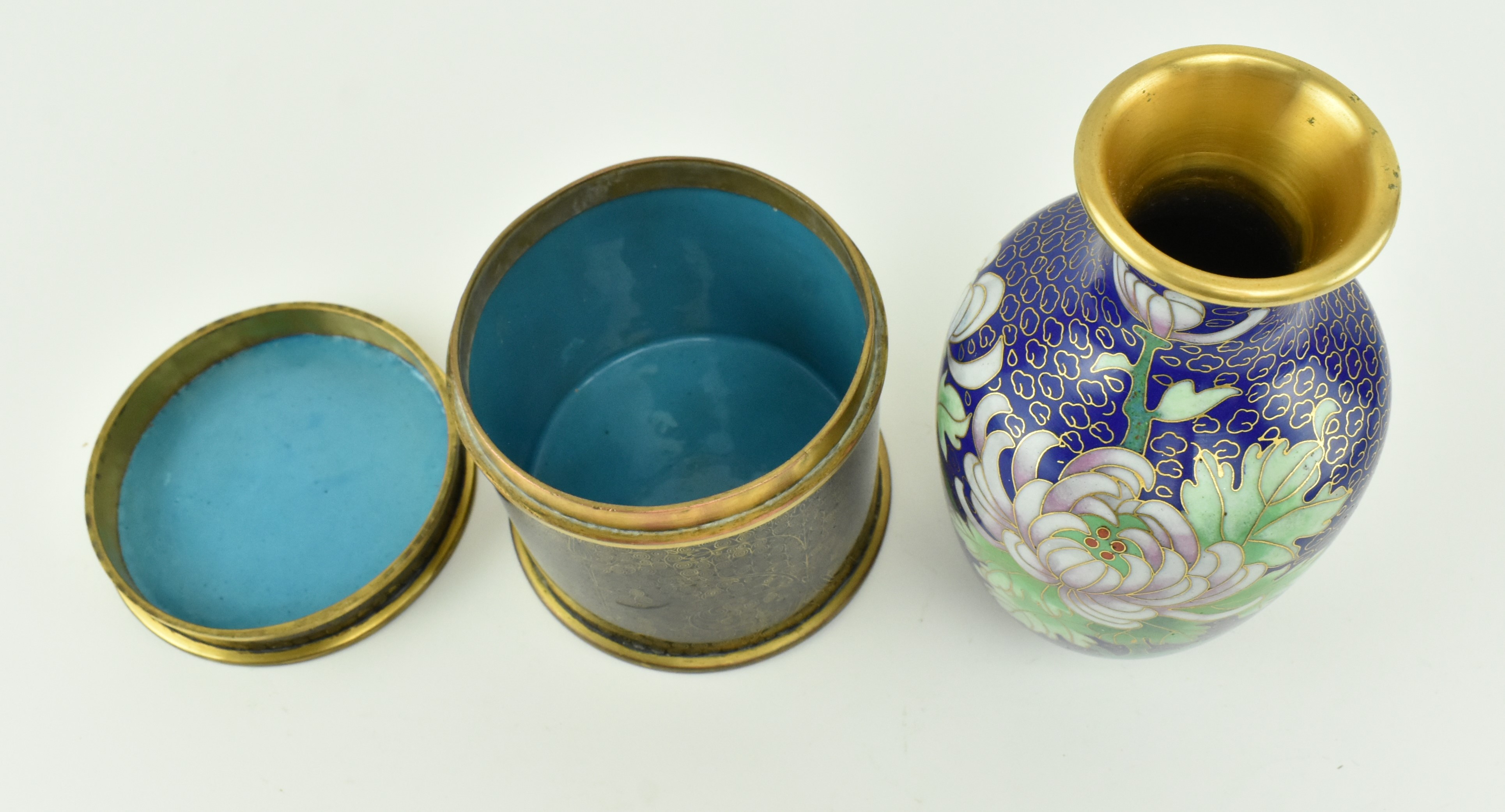 GROUP OF SEVEN CHINESE CLOISONNE VASES, JAR, CADDY AND BOXES - Image 3 of 8