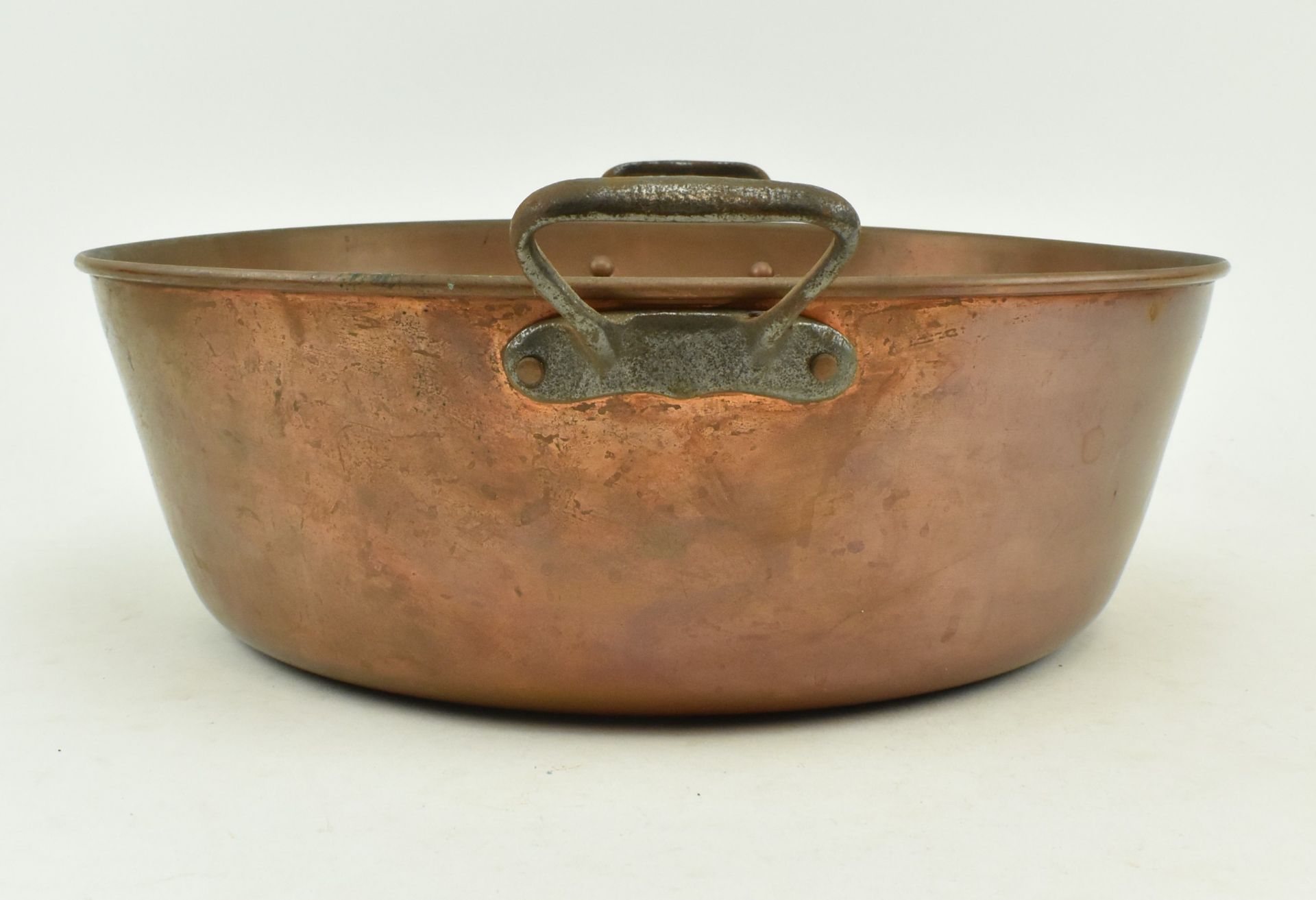 EARLY 20TH CENTURY COPPER TWIN HANDLED PAN - Image 3 of 5