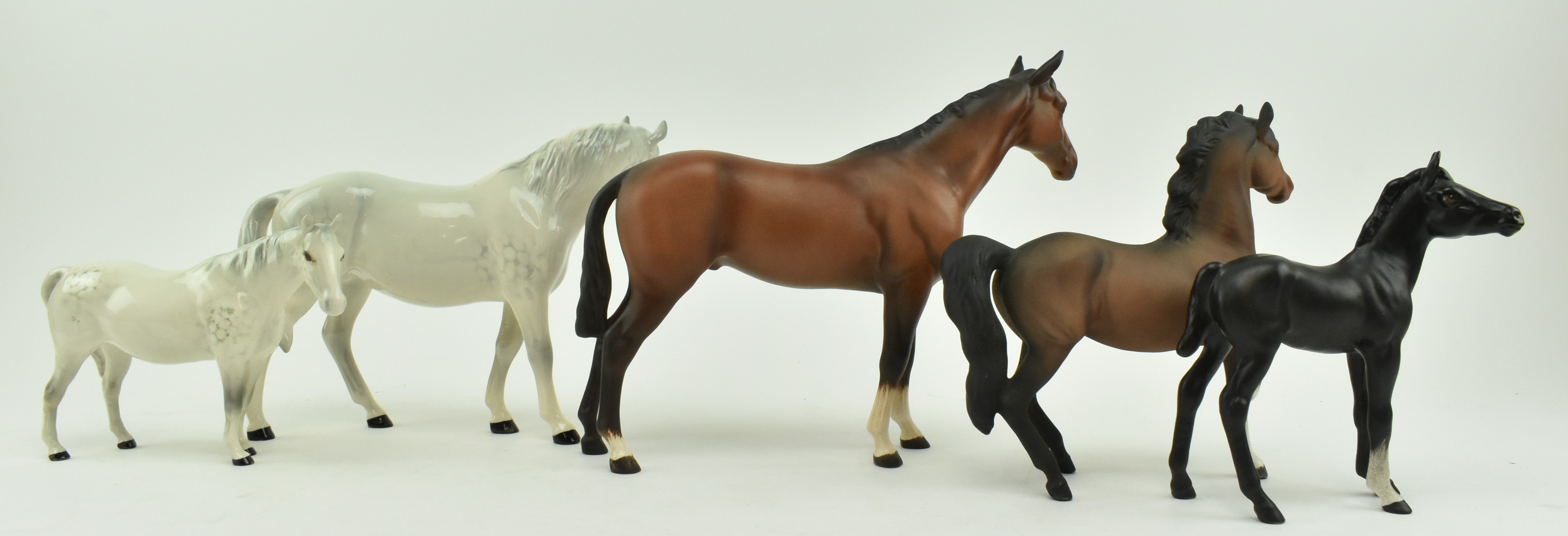 BESWICK & ROYAL DOULTON - FIVE PORCELAIN & BISQUE HORSES - Image 5 of 8