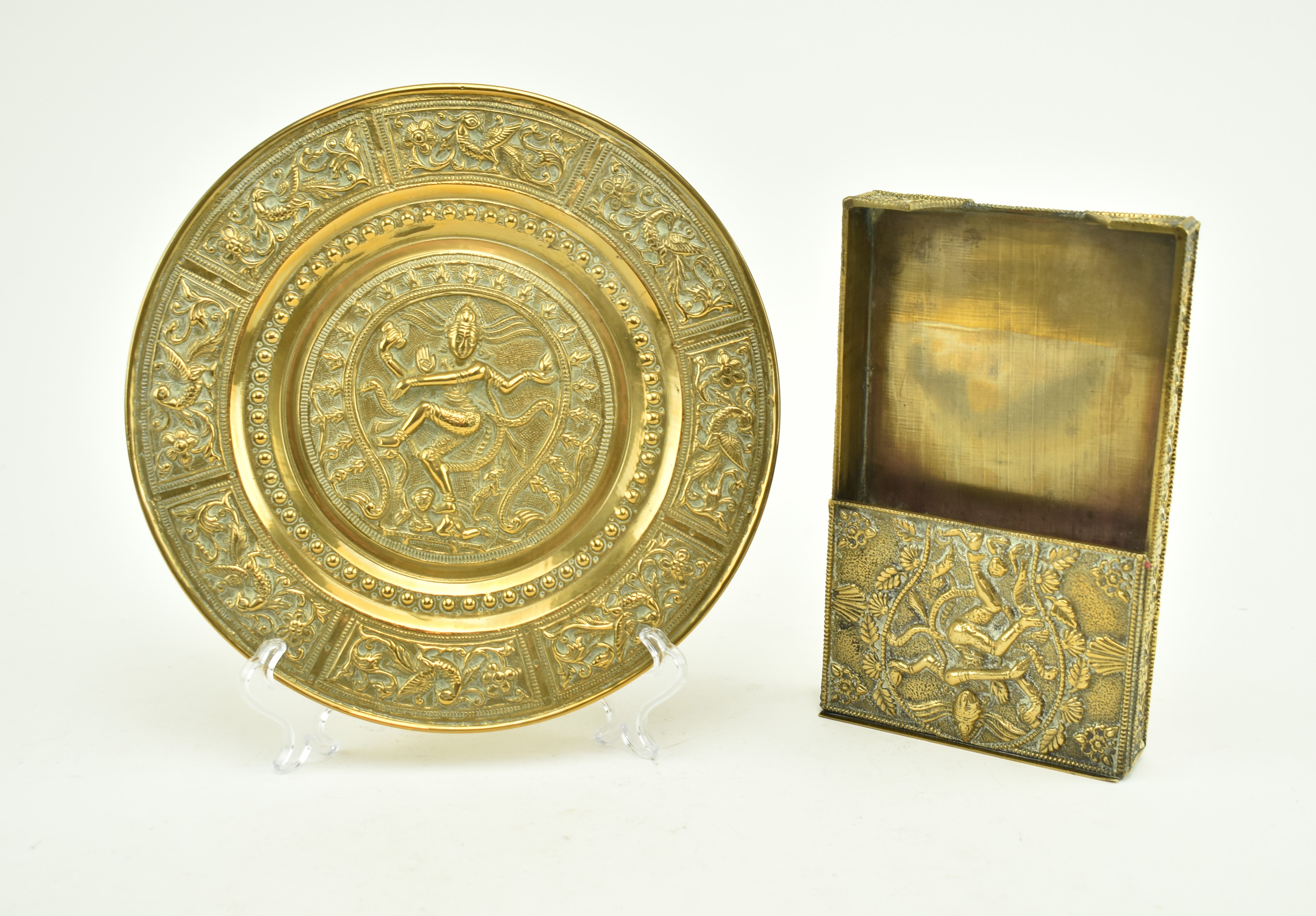 INDIAN BRASS WALL PLAQUE AND EXPORT CONFERENCE HOLDER - Image 3 of 10