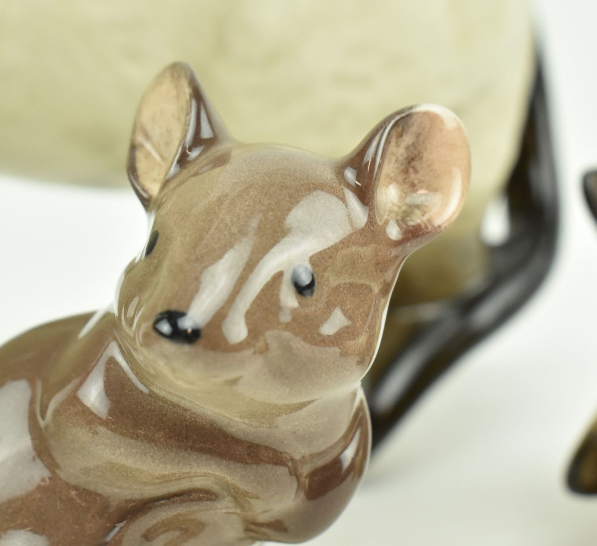 TWO BESWICK SIAMESE CATS, A MOUSE & LANGHAM GLASS CAT - Image 4 of 10