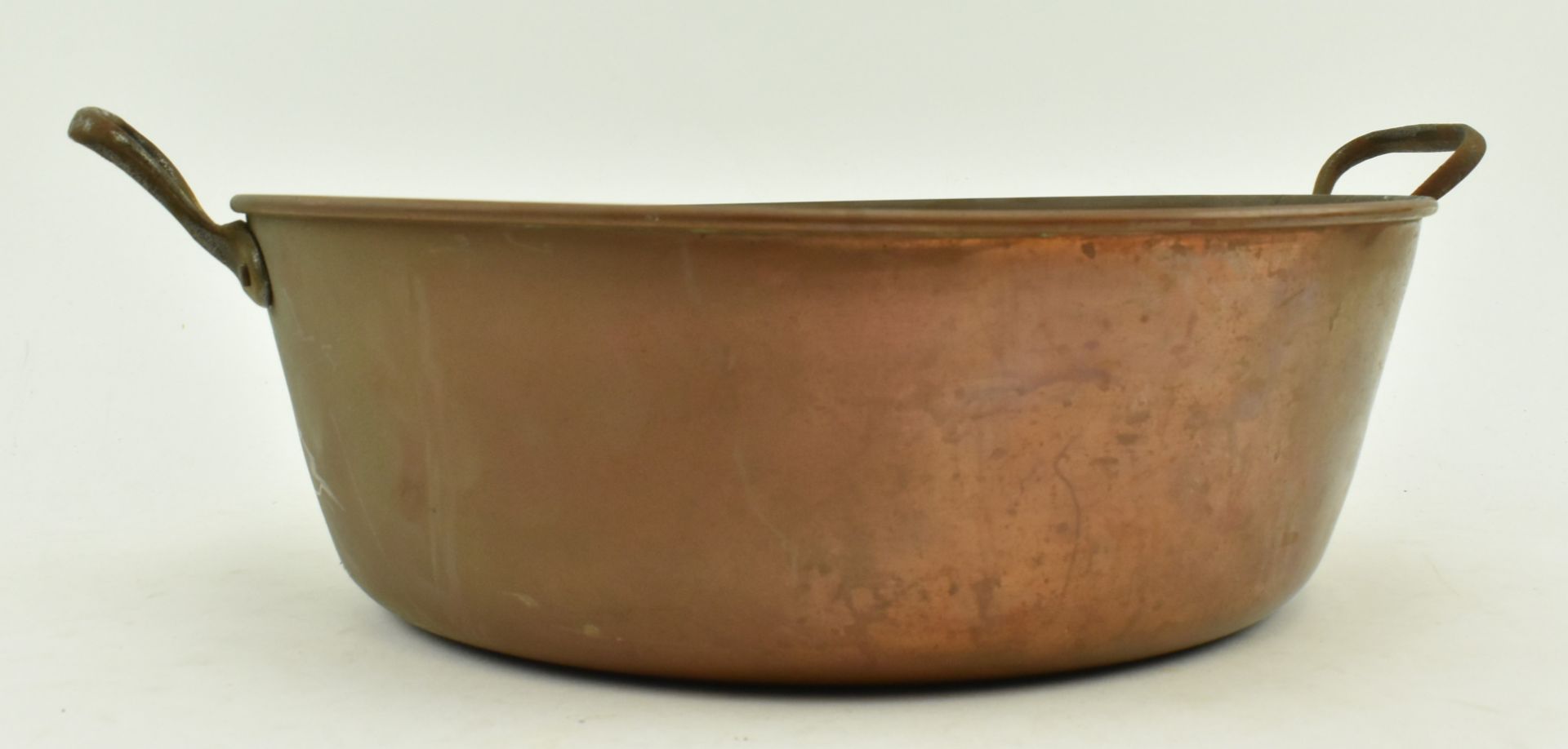 EARLY 20TH CENTURY COPPER TWIN HANDLED PAN - Image 4 of 5