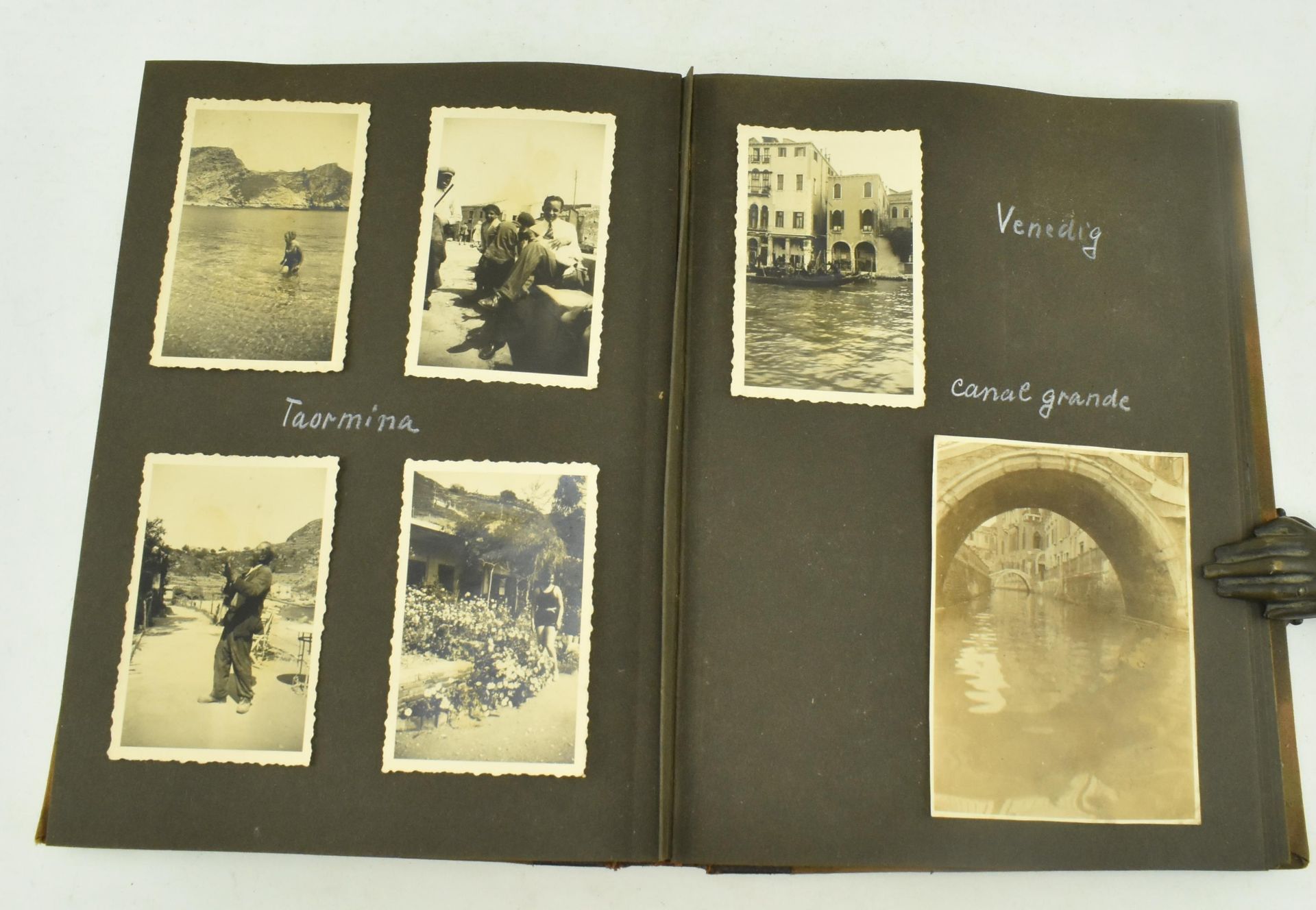 1930S PHOTOGRAPH ALBUM CONTAINING PHOTOS OF ITALY - Image 7 of 7