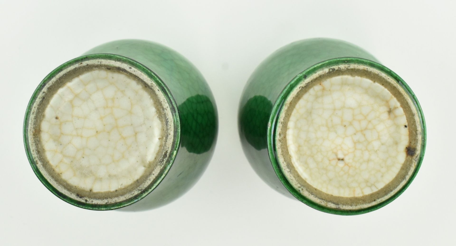 THREE 20TH CENTURY GREEN CRACKLED BRUSH WASHER AND VASES - Image 7 of 7