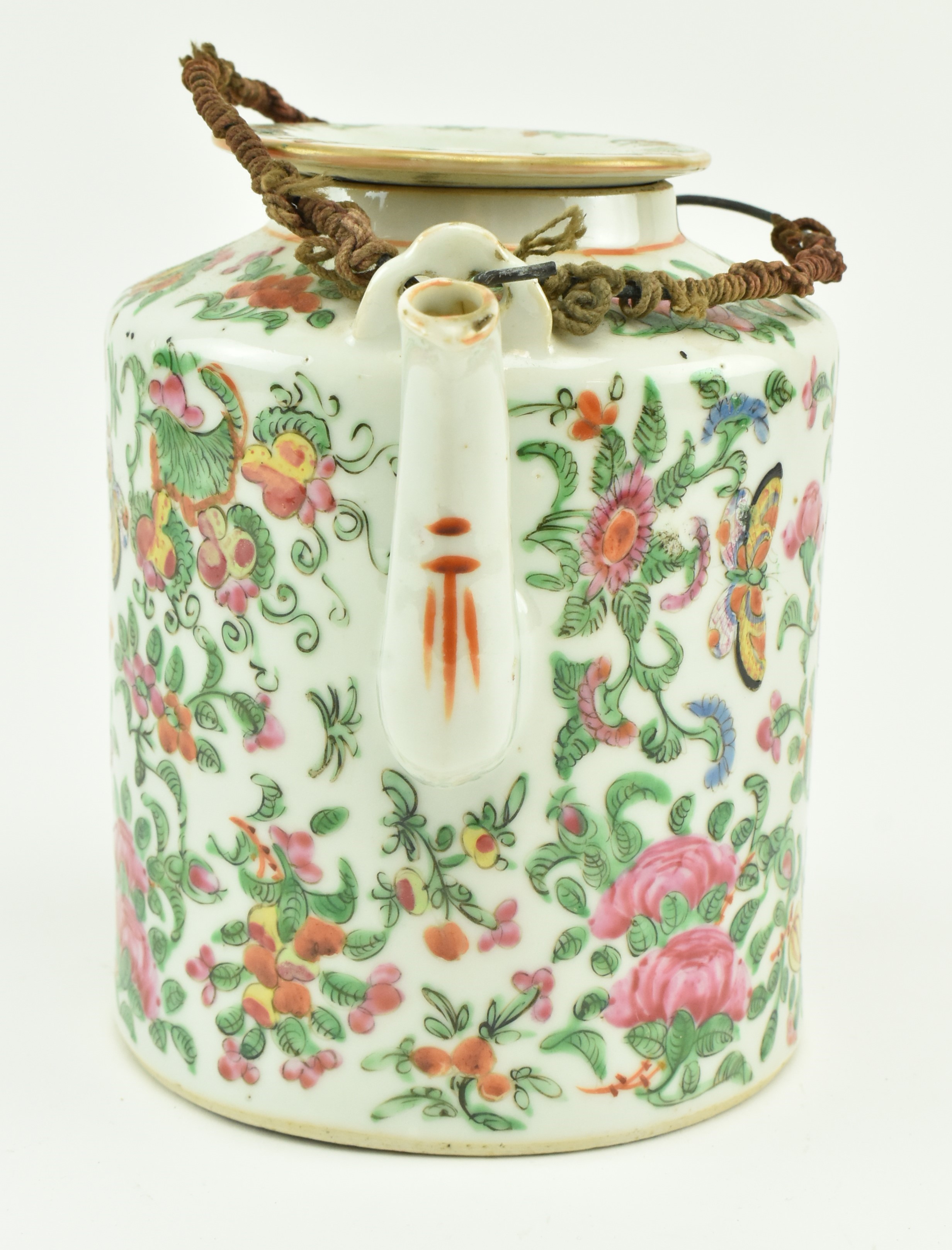 20TH CENTURY FAMILLE ROSE FLOWERS AND BIRDS HANDLED TEAPOT - Image 3 of 5