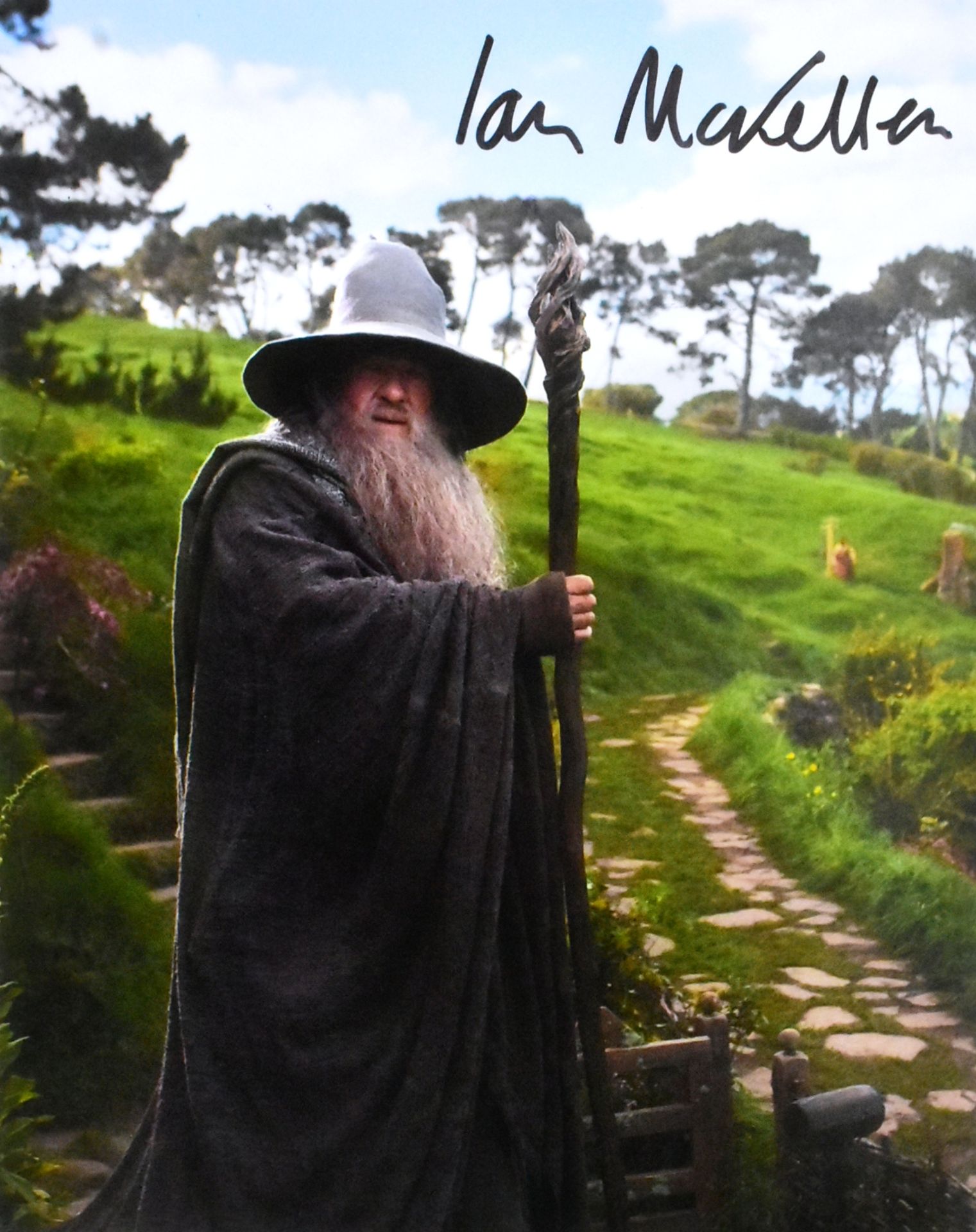 SIR IAN MCKELLEN - LORD OF THE RINGS - SIGNED 8X10" PHOTO - AFTAL