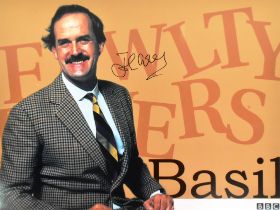 JOHN CLEESE - FAWLTY TOWERS - SIGNED 16X12" PHOTO - AFTAL