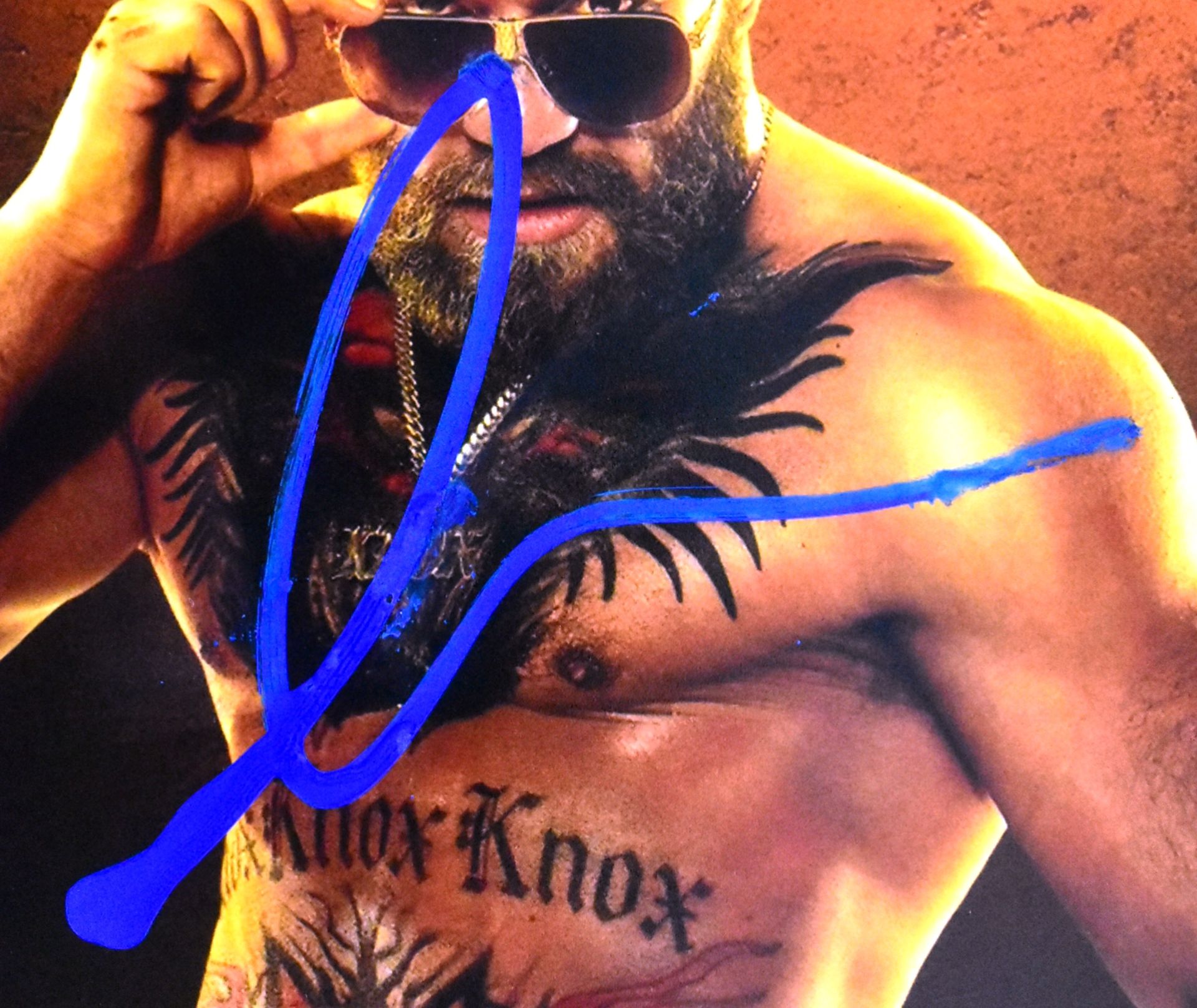 ROAD HOUSE (2024) - CONNOR MCGREGOR - SIGNED 8X10" - AFTAL - Bild 2 aus 2