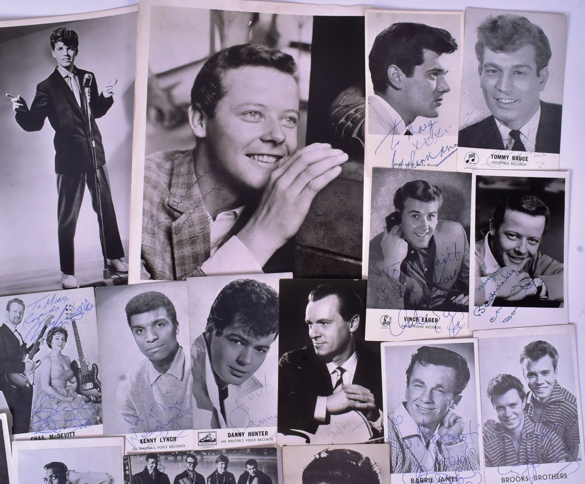 AUTOGRAPHS - 1950S ENTERTAINERS & MUSIC RELATED - Bild 3 aus 5