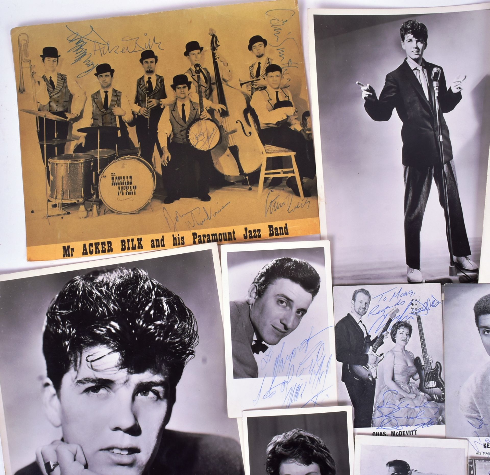 AUTOGRAPHS - 1950S ENTERTAINERS & MUSIC RELATED - Bild 4 aus 5