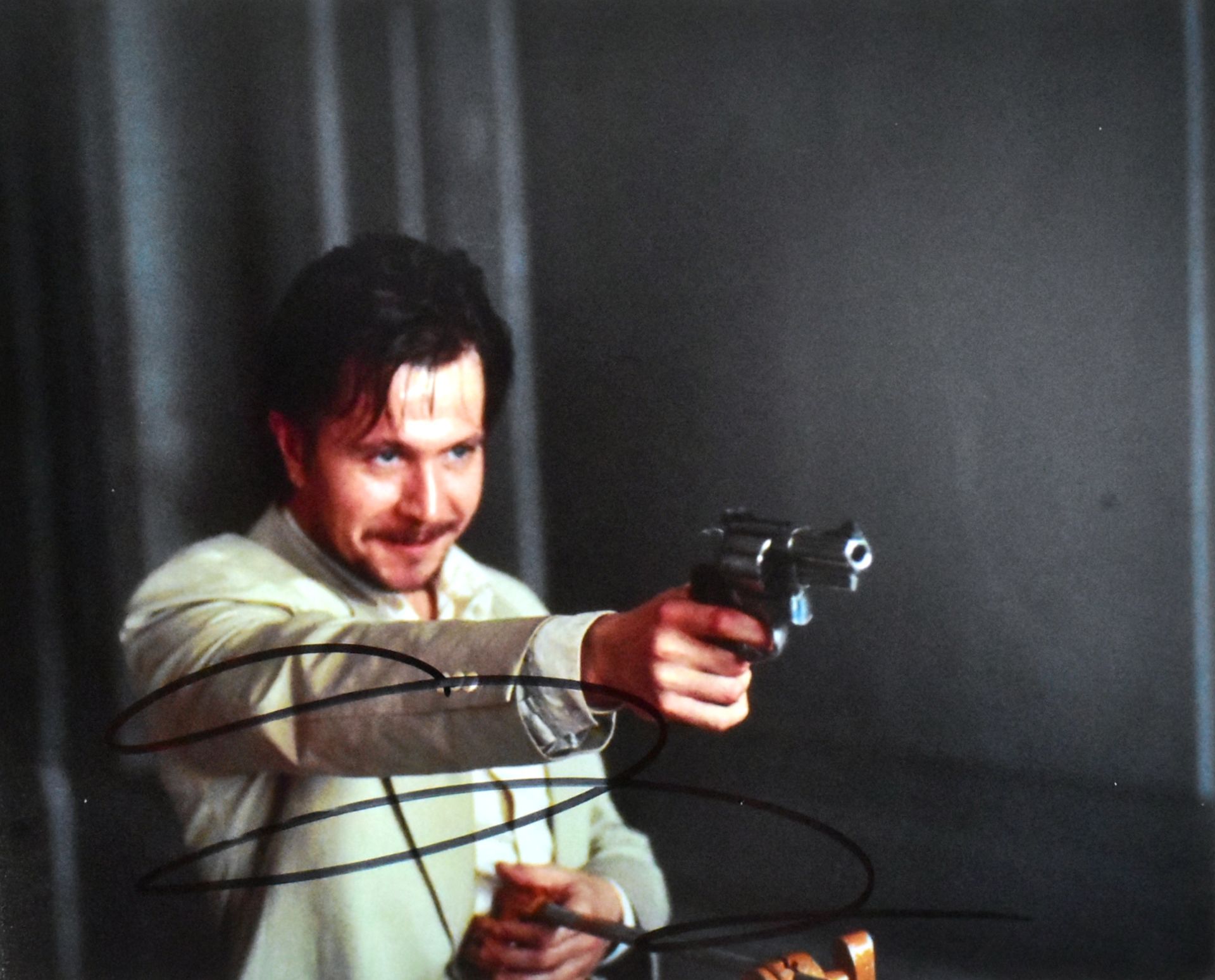 GARY OLDMAN - LEON (1994) - SIGNED 8X10" PHOTO - AFTAL