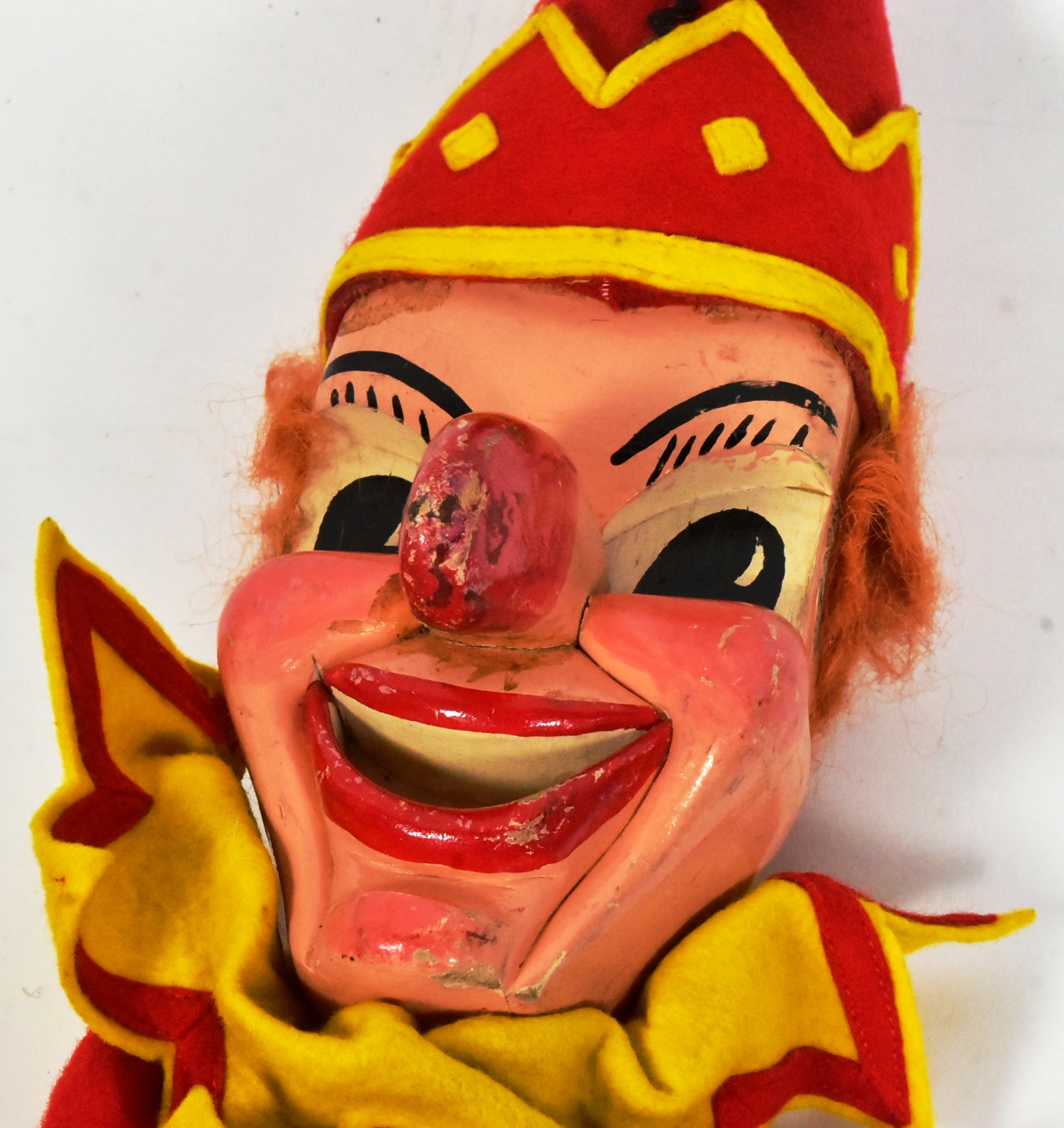 PUNCH AND JUDY - VINTAGE COMPLETE PUPPET THEATRE & PUPPETS W/PROVENANCE - Image 7 of 15