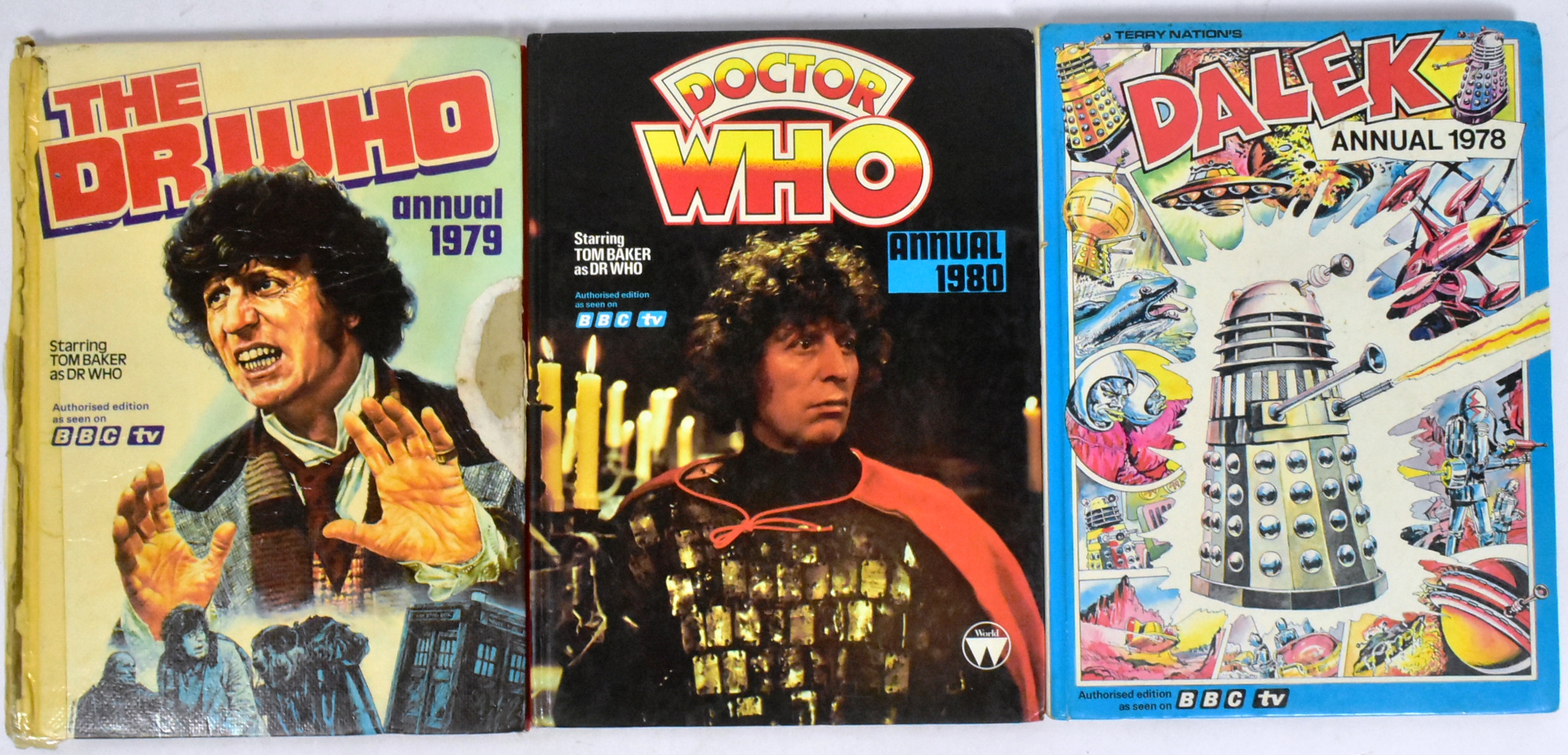DOCTOR WHO - COLLECTION OF VINTAGE DR WHO ANNUALS - Image 4 of 5