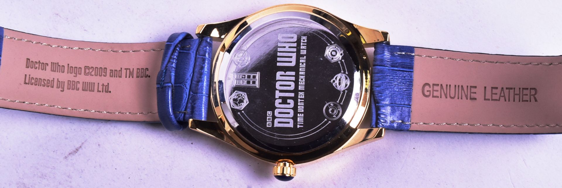 DOCTOR WHO - BRADFORD EXCHANGE - TARDIS MECHANICAL WATCH - Image 5 of 6