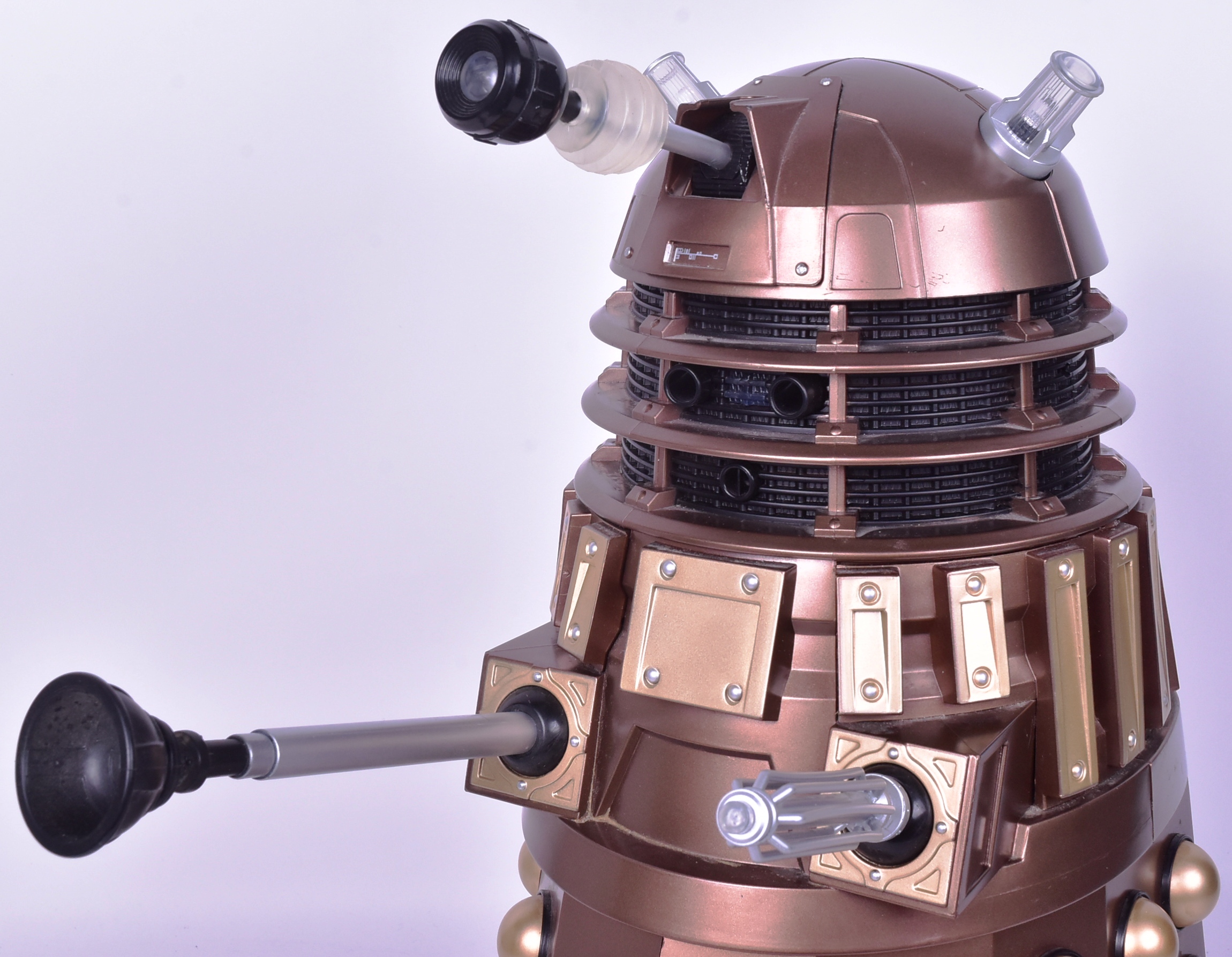 DOCTOR WHO - CHARACTER OPTONS - 18" SCALE LARGE RC DALEK - Image 4 of 5