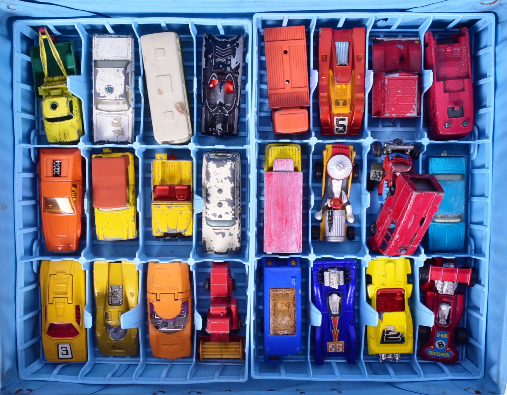 DIECAST - THREE VINTAGE LESNEY MATCHBOX CARRY CASES - Image 3 of 6