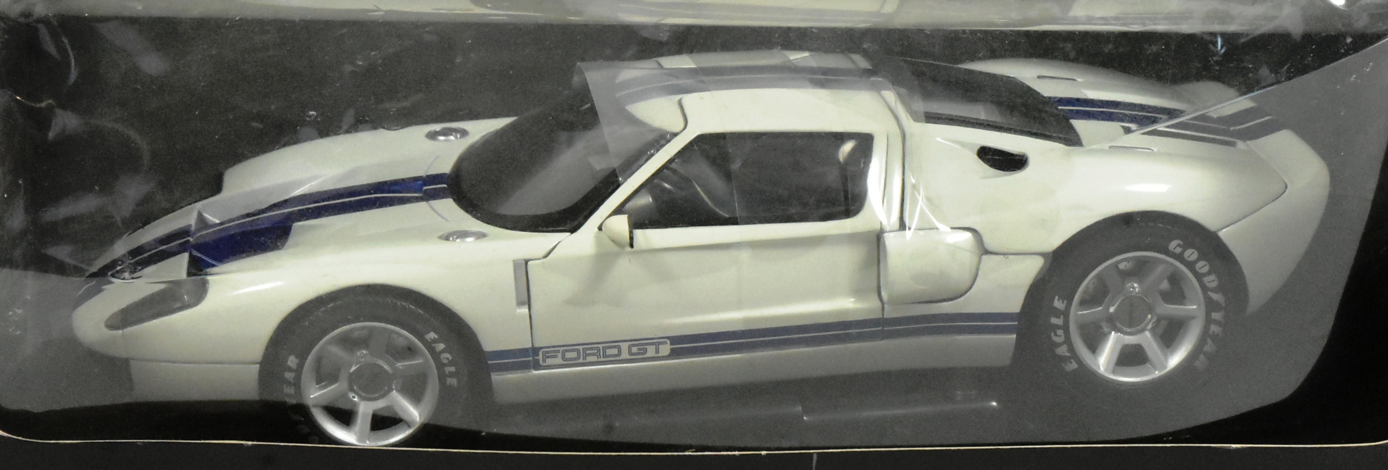 DIECAST - 1/18 SCALE FORD GT CONCEPT CAR - Bild 2 aus 4